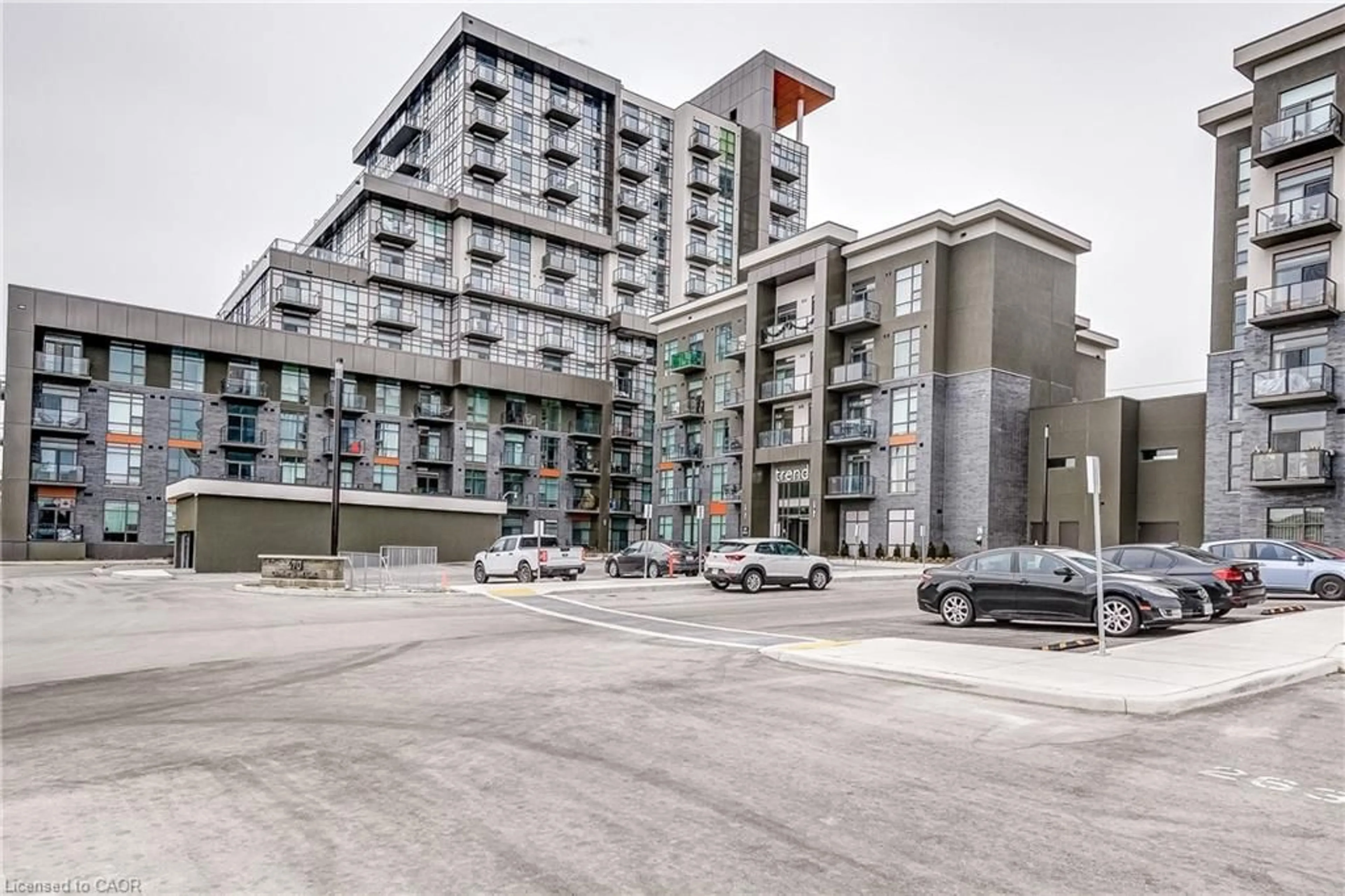 Patio, street for 470 Dundas St #604, Waterdown Ontario L8B 2A6
