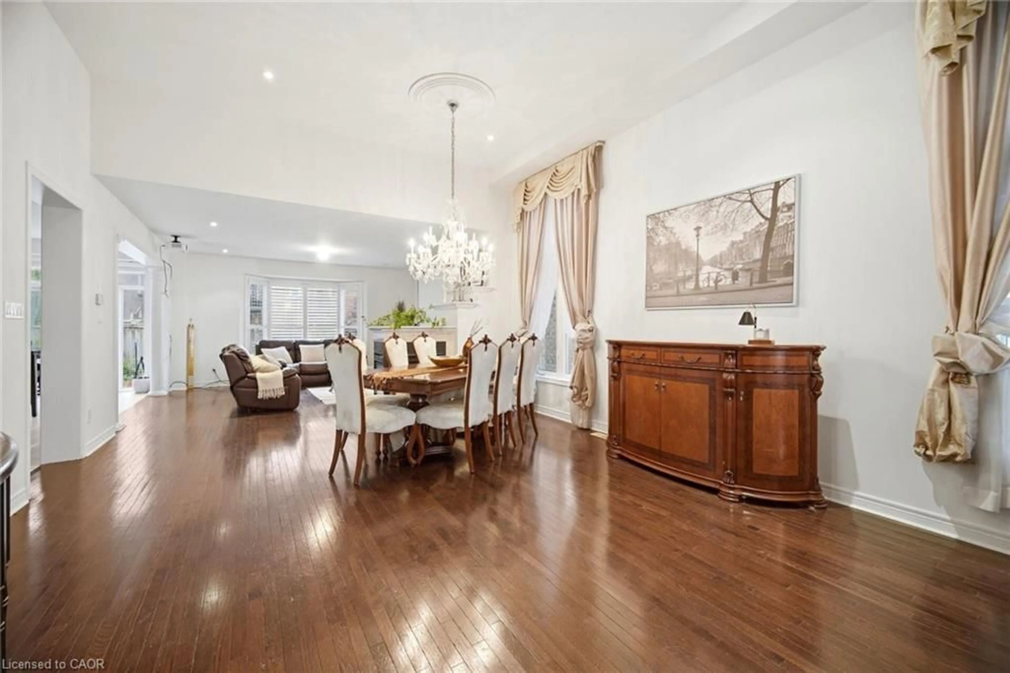Dining room, wood/laminate floor for 94 Jazz Dr, Maple Ontario L6A 4L2