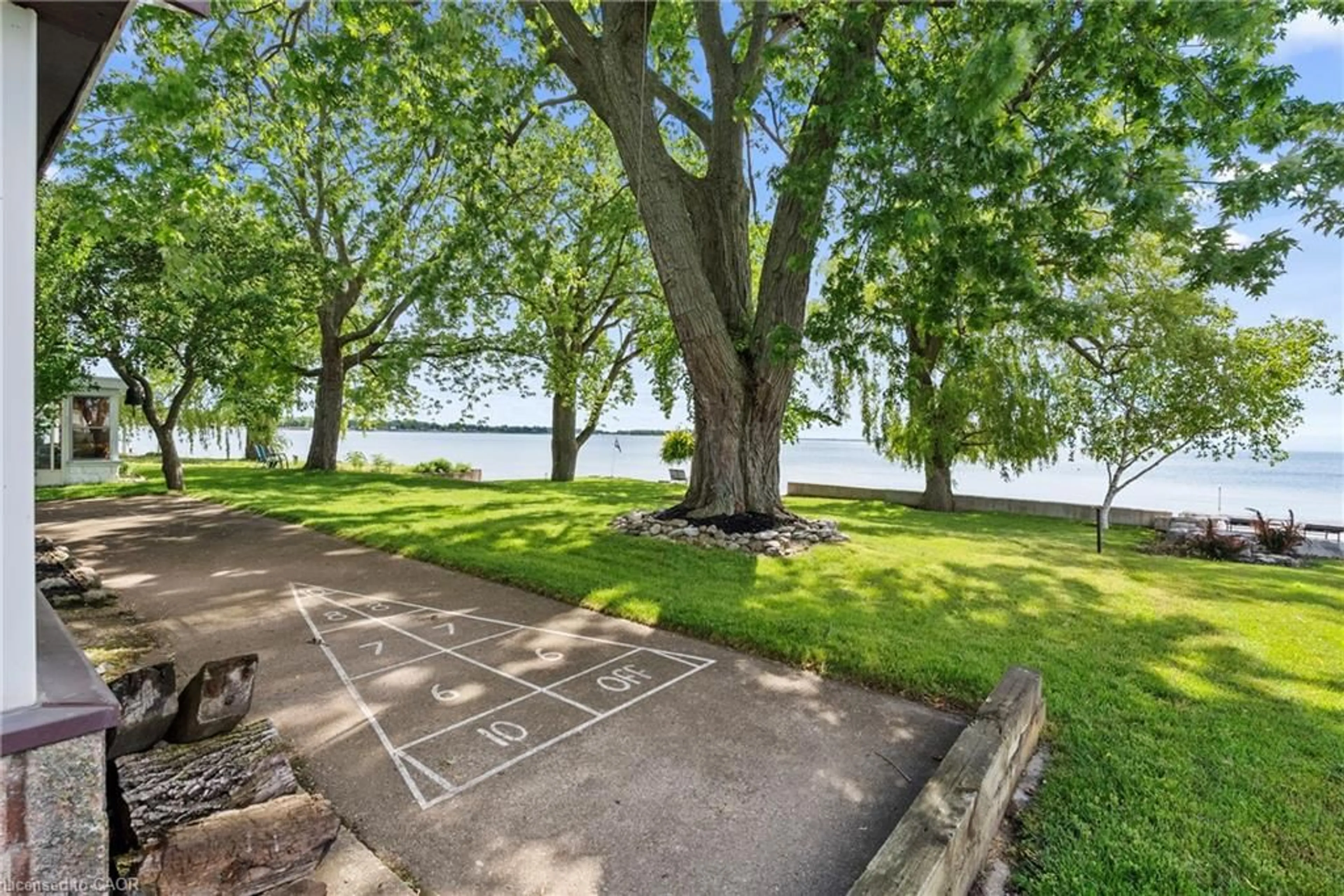 Patio, water/lake/river/ocean view for 11273 Harbourview Rd, Port Colborne Ontario L3K 5V4