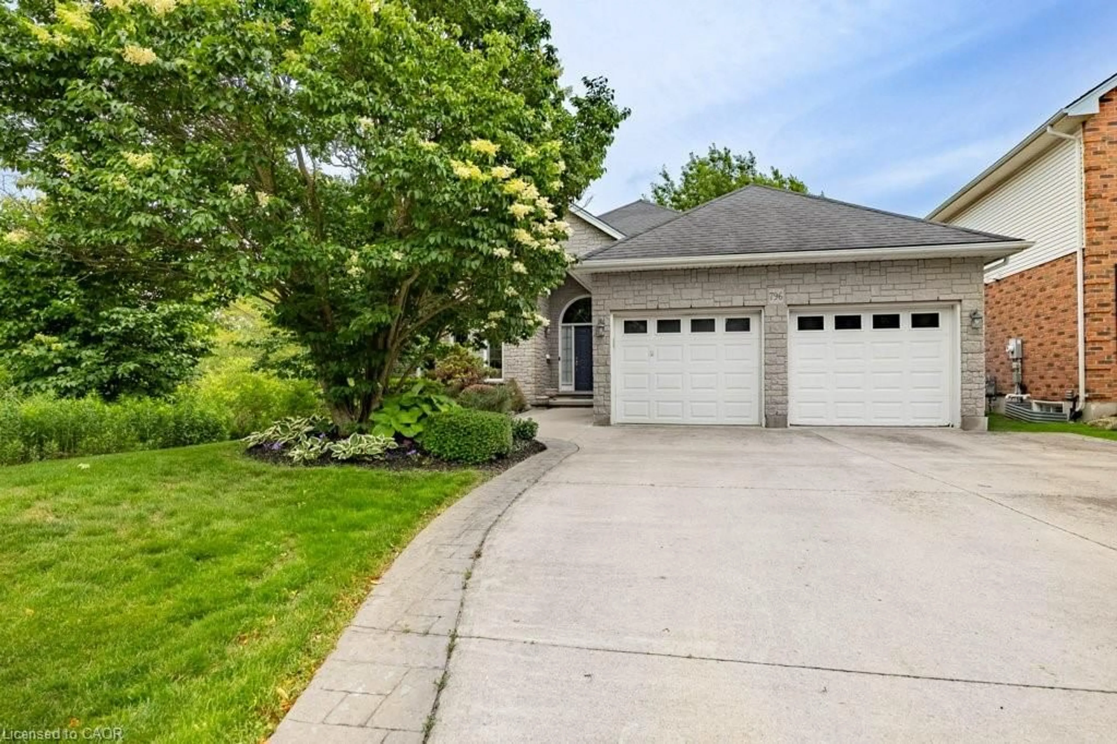 Unknown for 796 Springbank Ave, Woodstock Ontario N4T 1T5