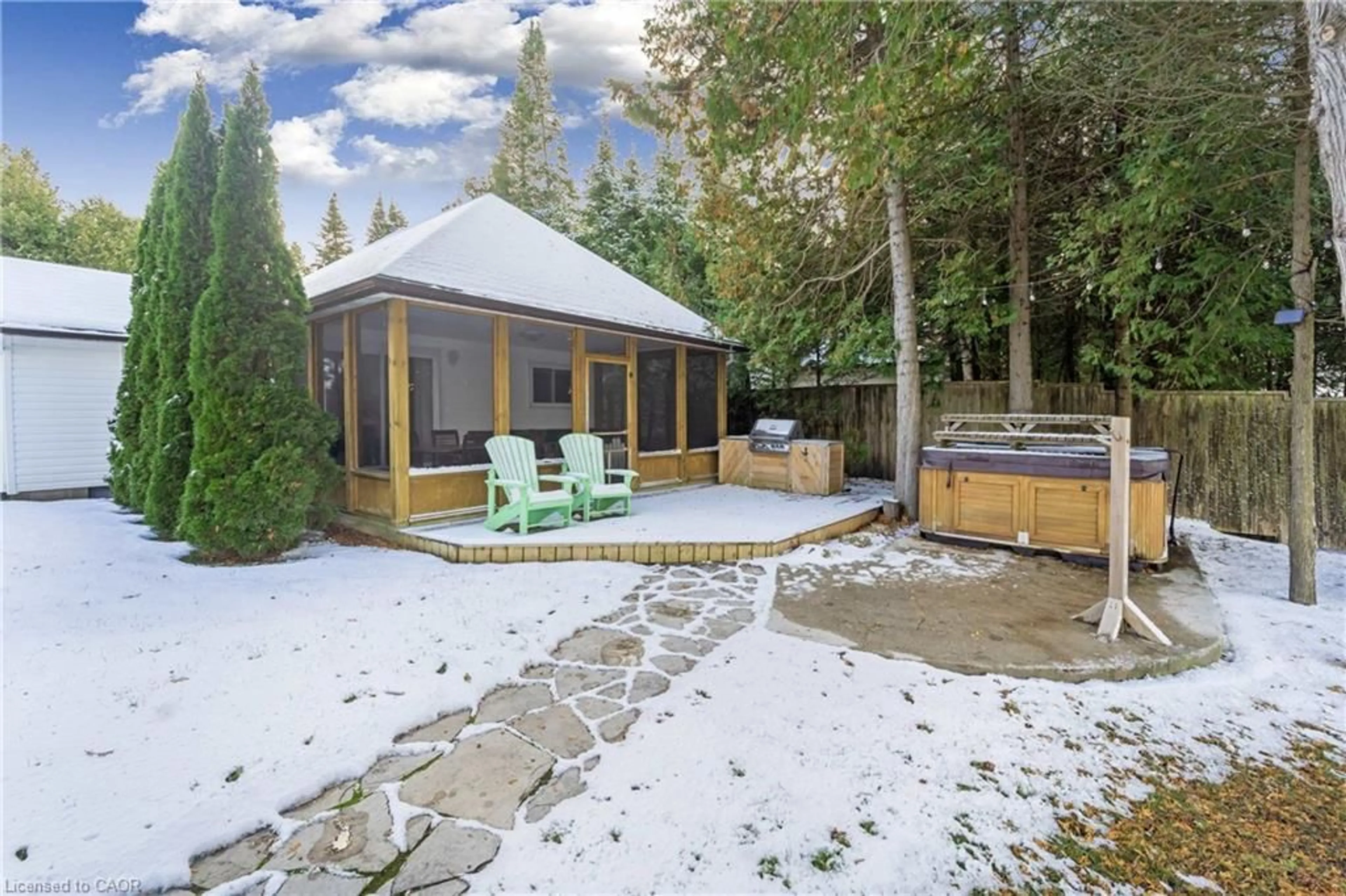 Patio, unknown for 34 Green Cedar Dr, Northern Bruce Peninsula Ontario N0H 1W0