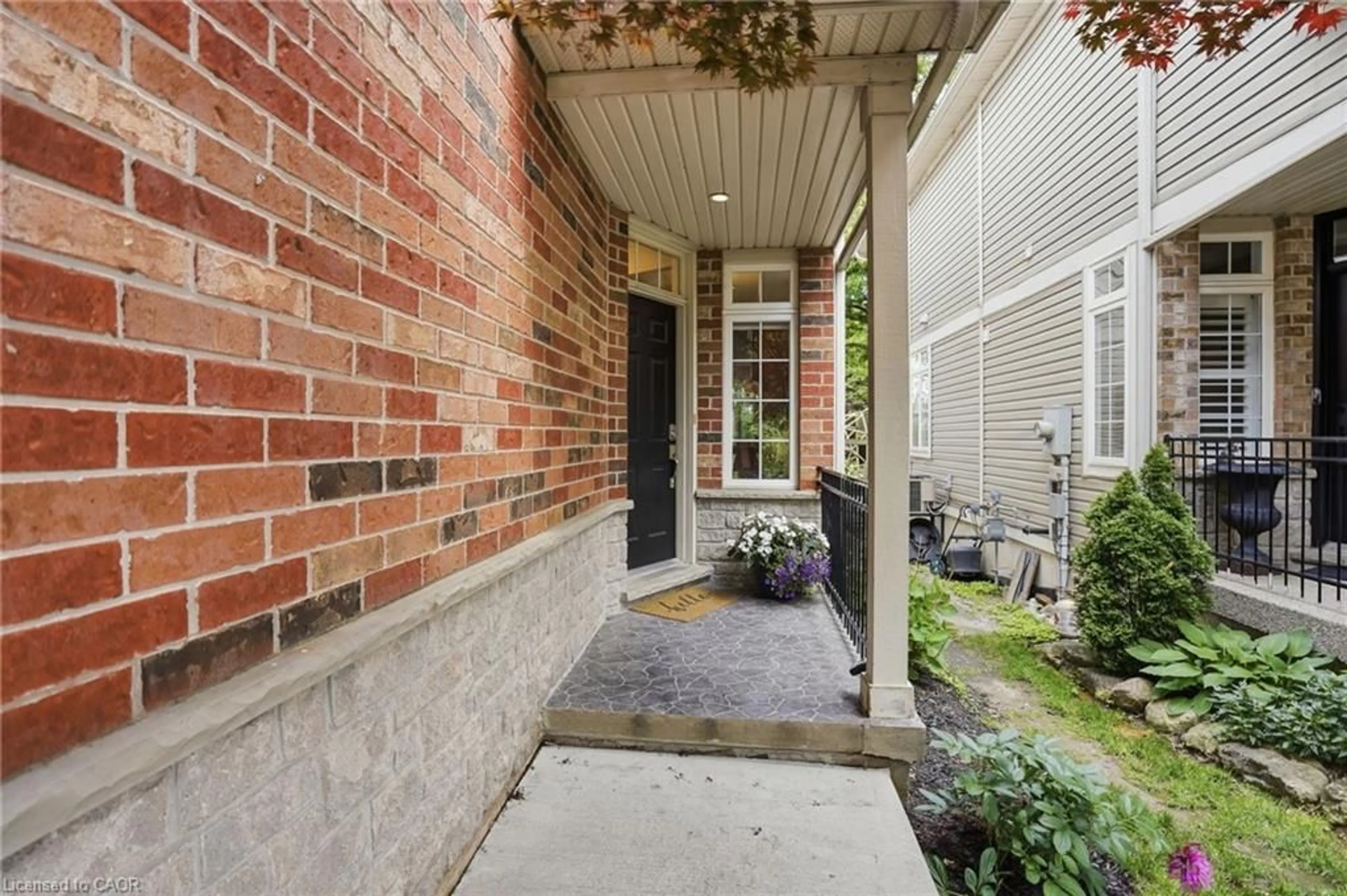 Unknown for 29 Sunnycroft Crt, Waterdown Ontario L8B 0L3
