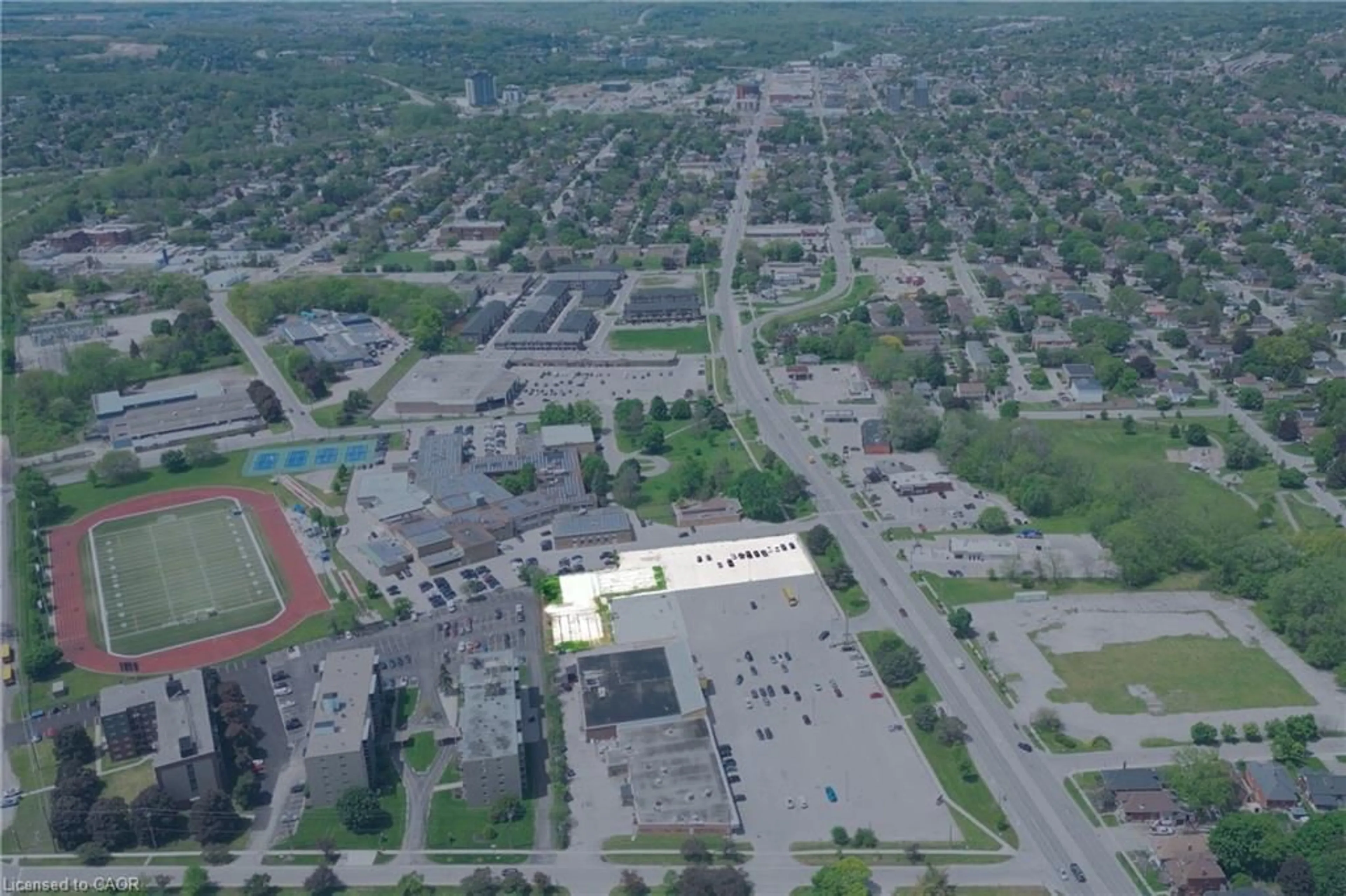 A pic from outside/outdoor area/front of a property/back of a property/a pic from drone, street for 639-641 Colborne St, Brantford Ontario N3S 3M8