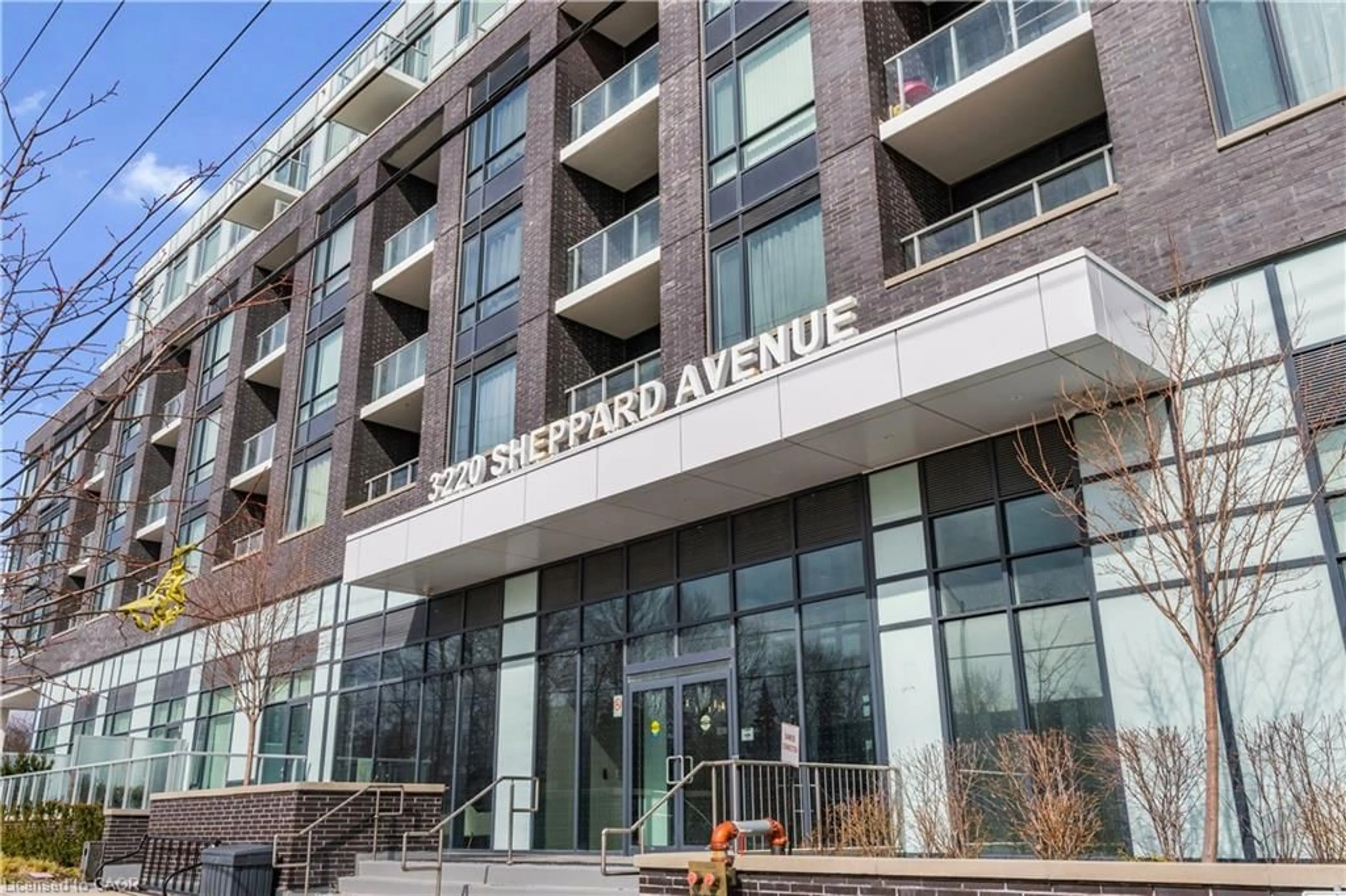 Indoor foyer for 3220 Sheppard Ave, Toronto Ontario M1T 3K3