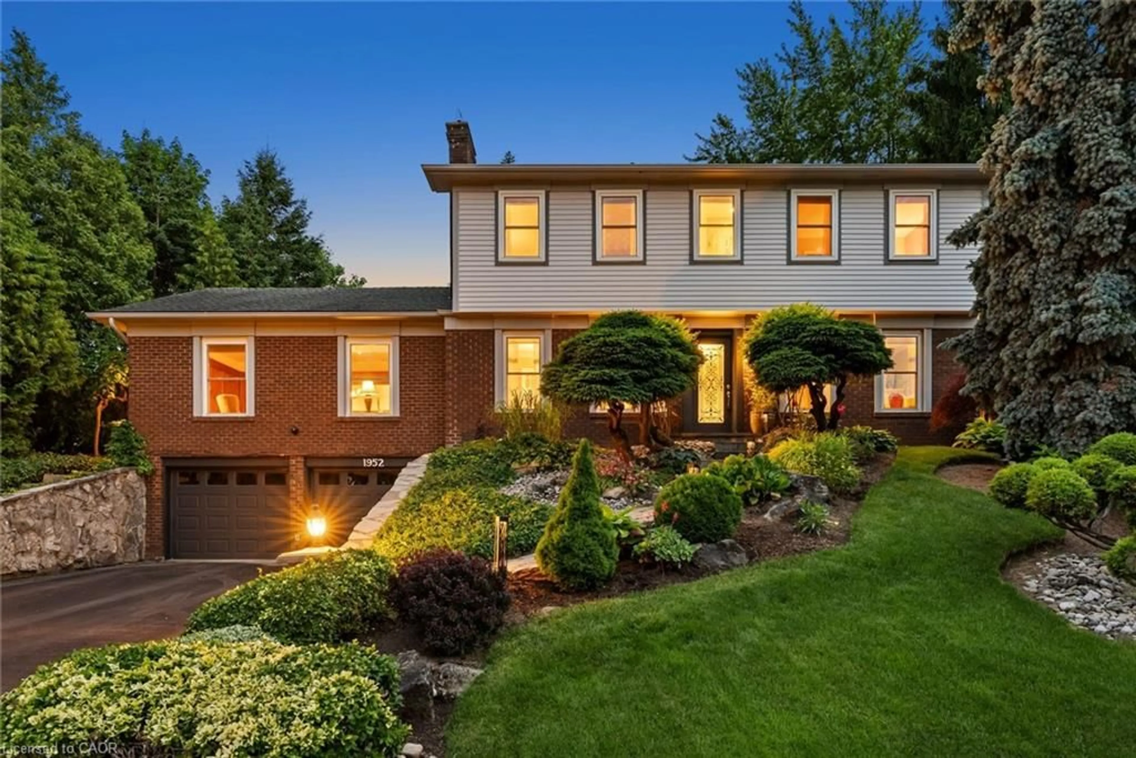 Home with brick exterior material, street for 1952 Edenvale Cres, Burlington Ontario L7P 3L9