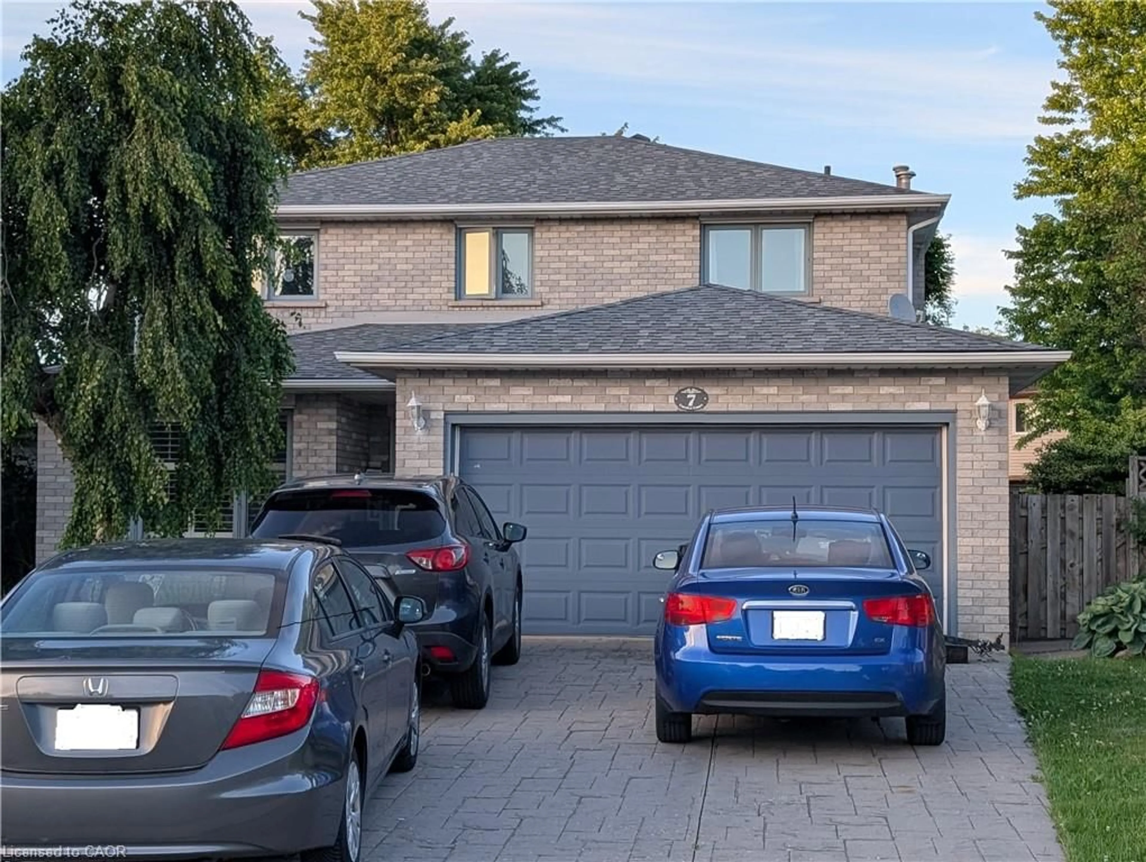 Home with brick exterior material, street for 7 Corsica Crt, Hamilton Ontario L9B 2E2