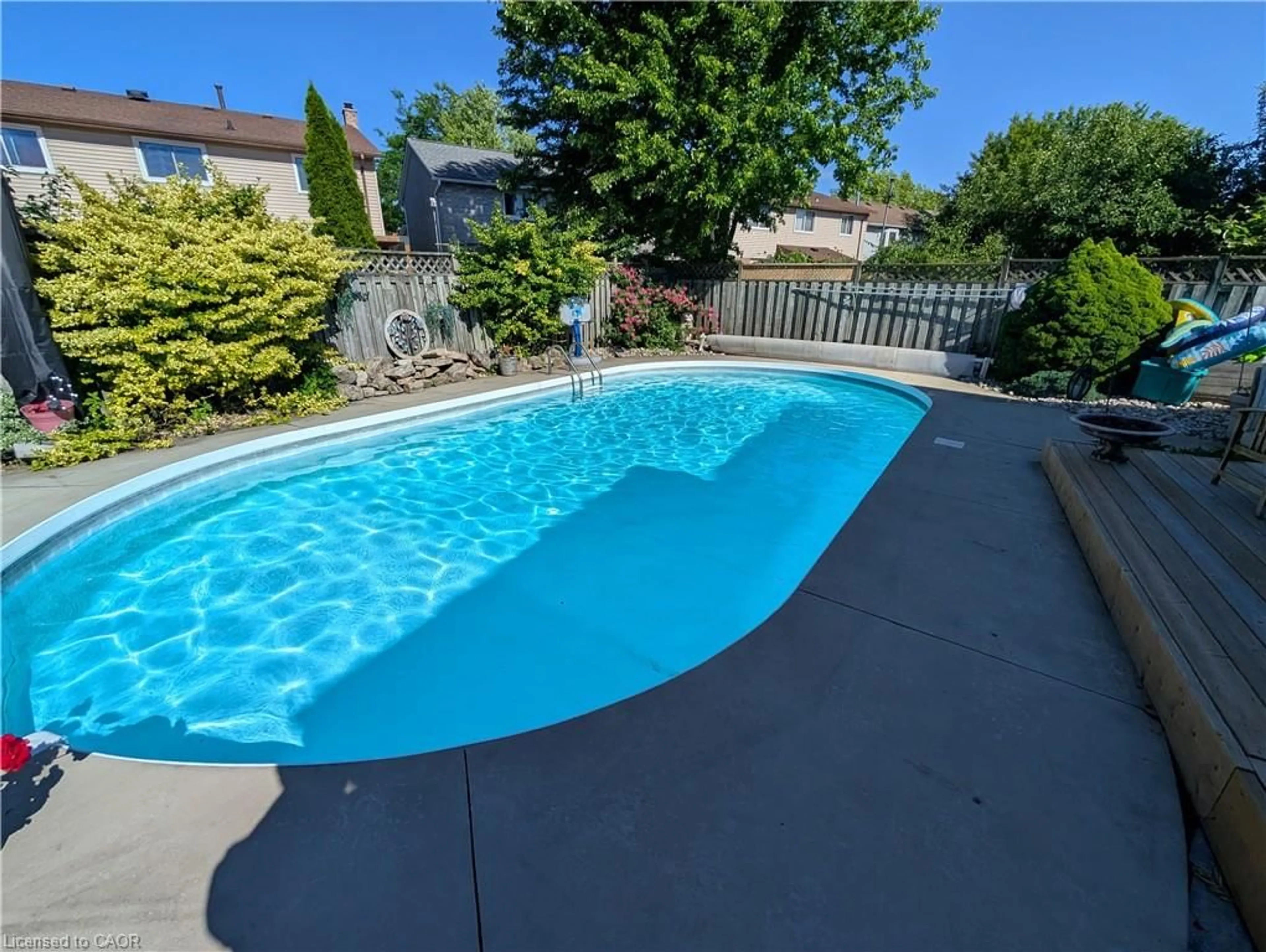 Pool for 7 Corsica Crt, Hamilton Ontario L9B 2E2