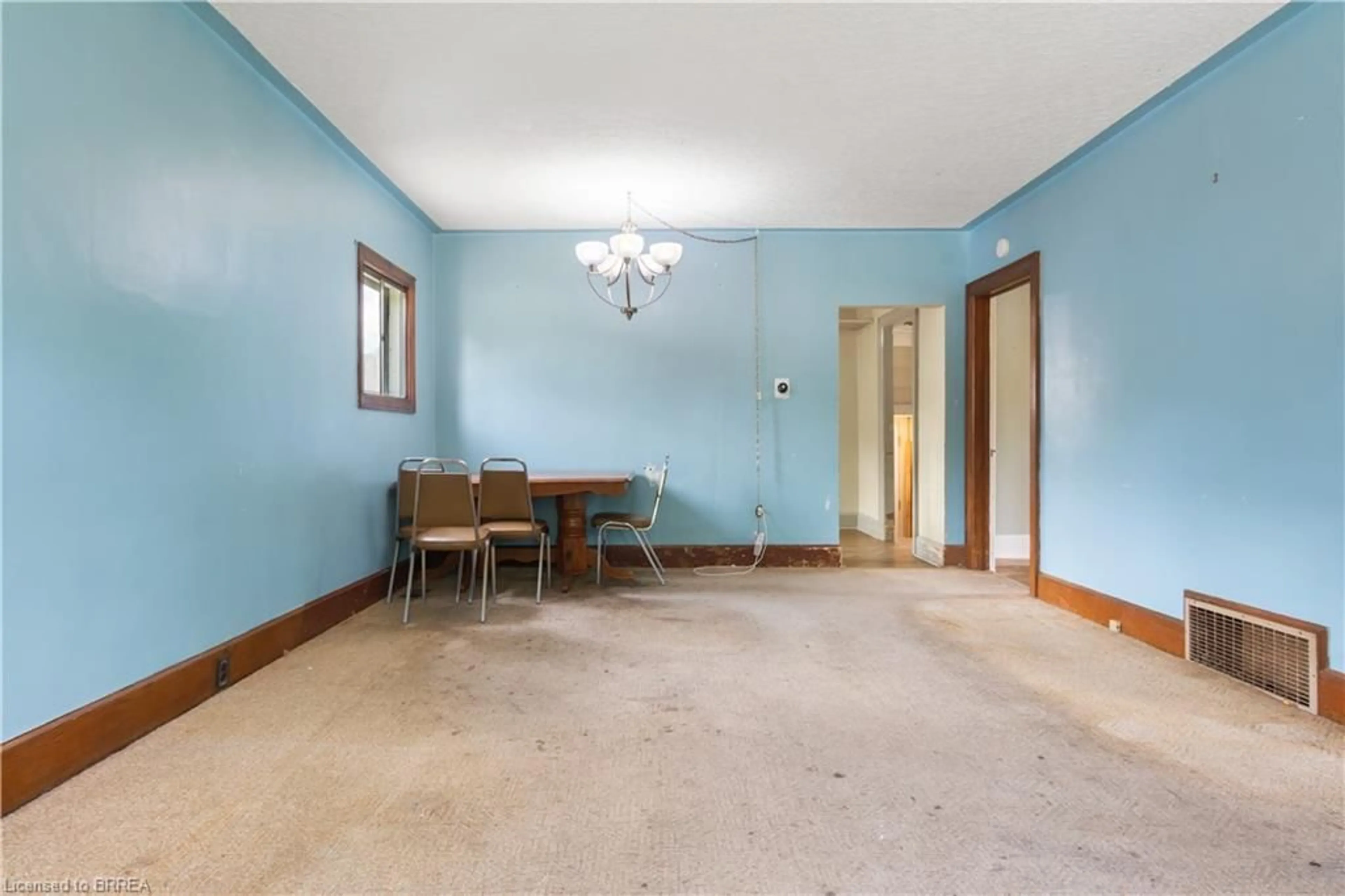 A pic of a room for 24 Park Rd, Brantford Ontario N3S 6T2