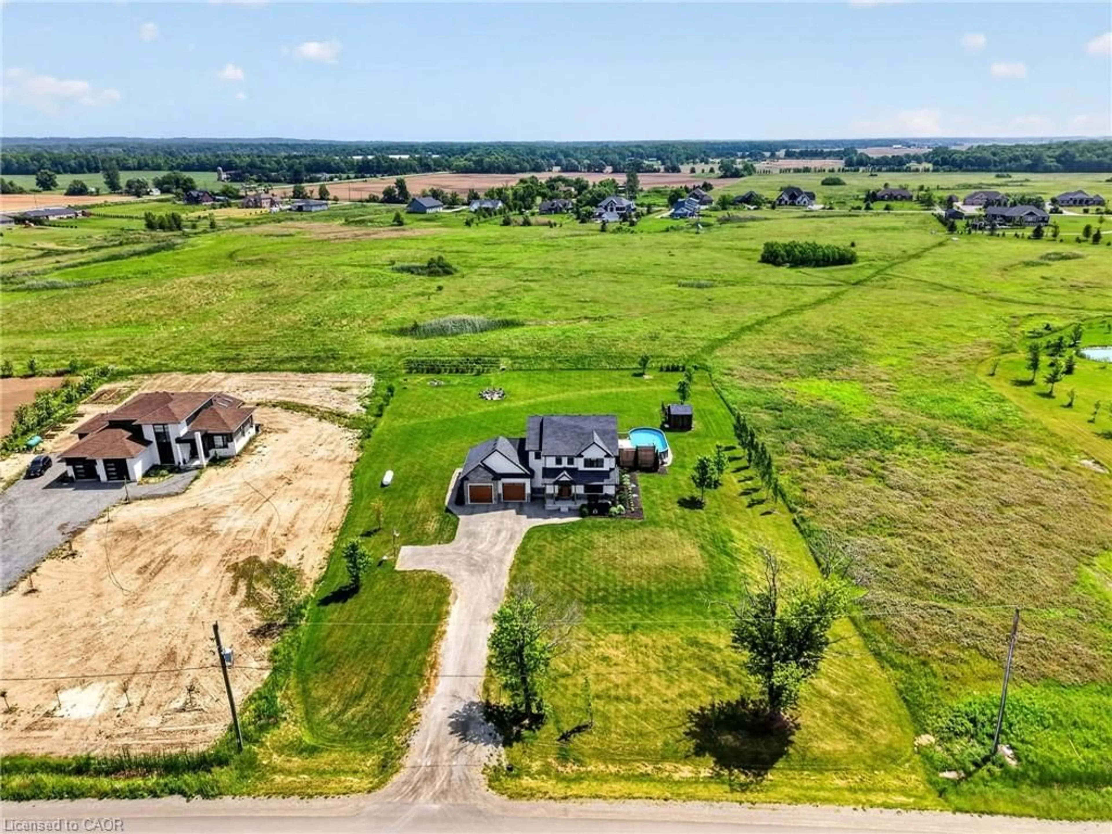 A pic from outside/outdoor area/front of a property/back of a property/a pic from drone, unknown for 195 Victoria Ave, Fenwick Ontario L0S 1C0