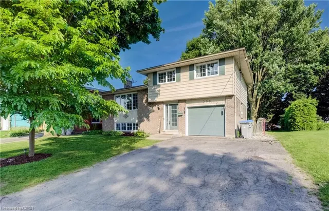 398 Boyne Ave, Listowel 2