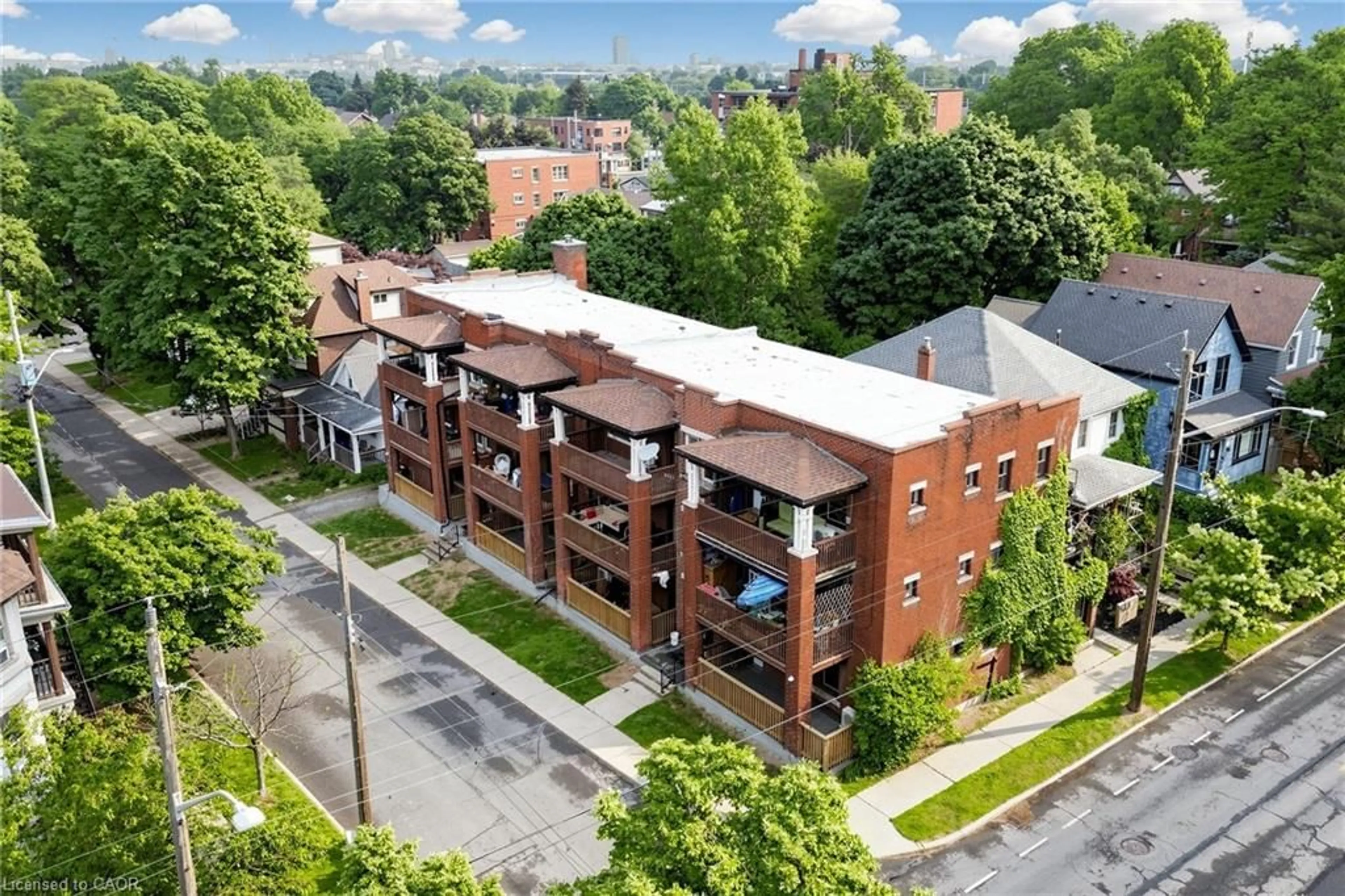 A pic from outside/outdoor area/front of a property/back of a property/a pic from drone, city buildings view from balcony for 41 Albert St, Hamilton Ontario L8M 2Y1