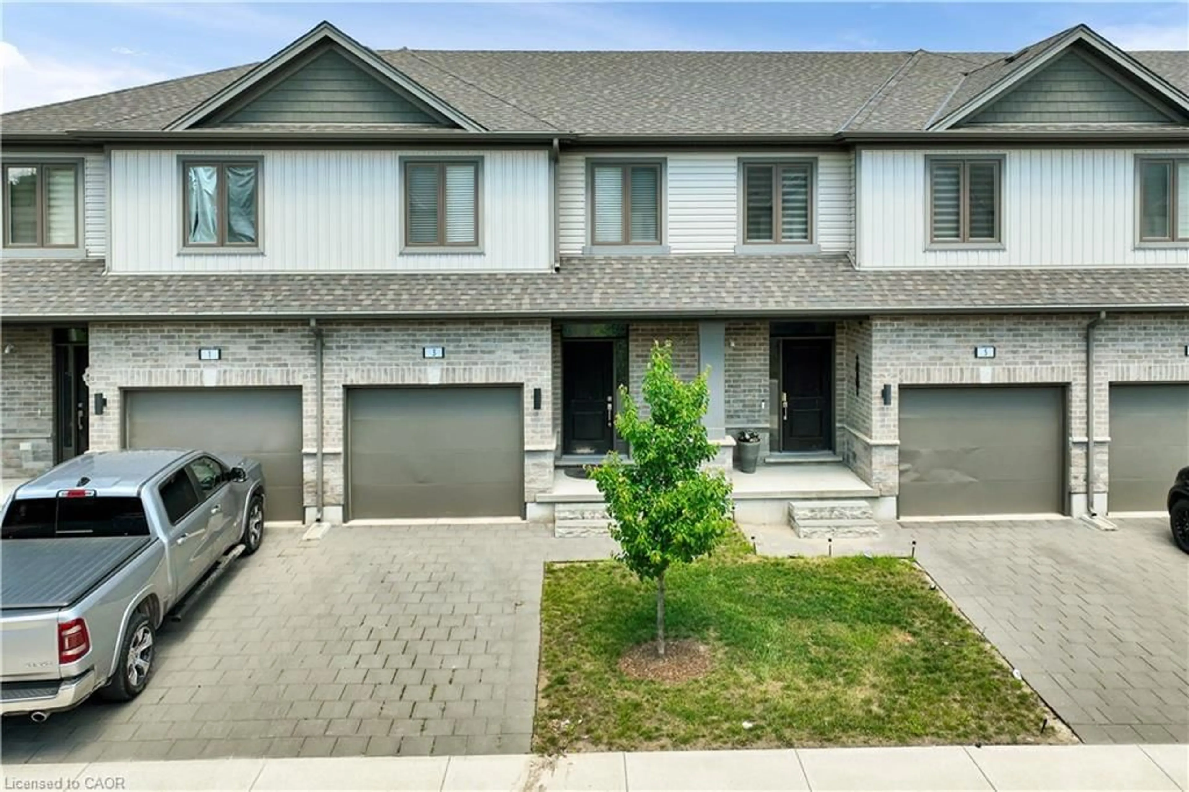 Unknown for 745 Chelton Rd #3, London Ontario N6M 0J1