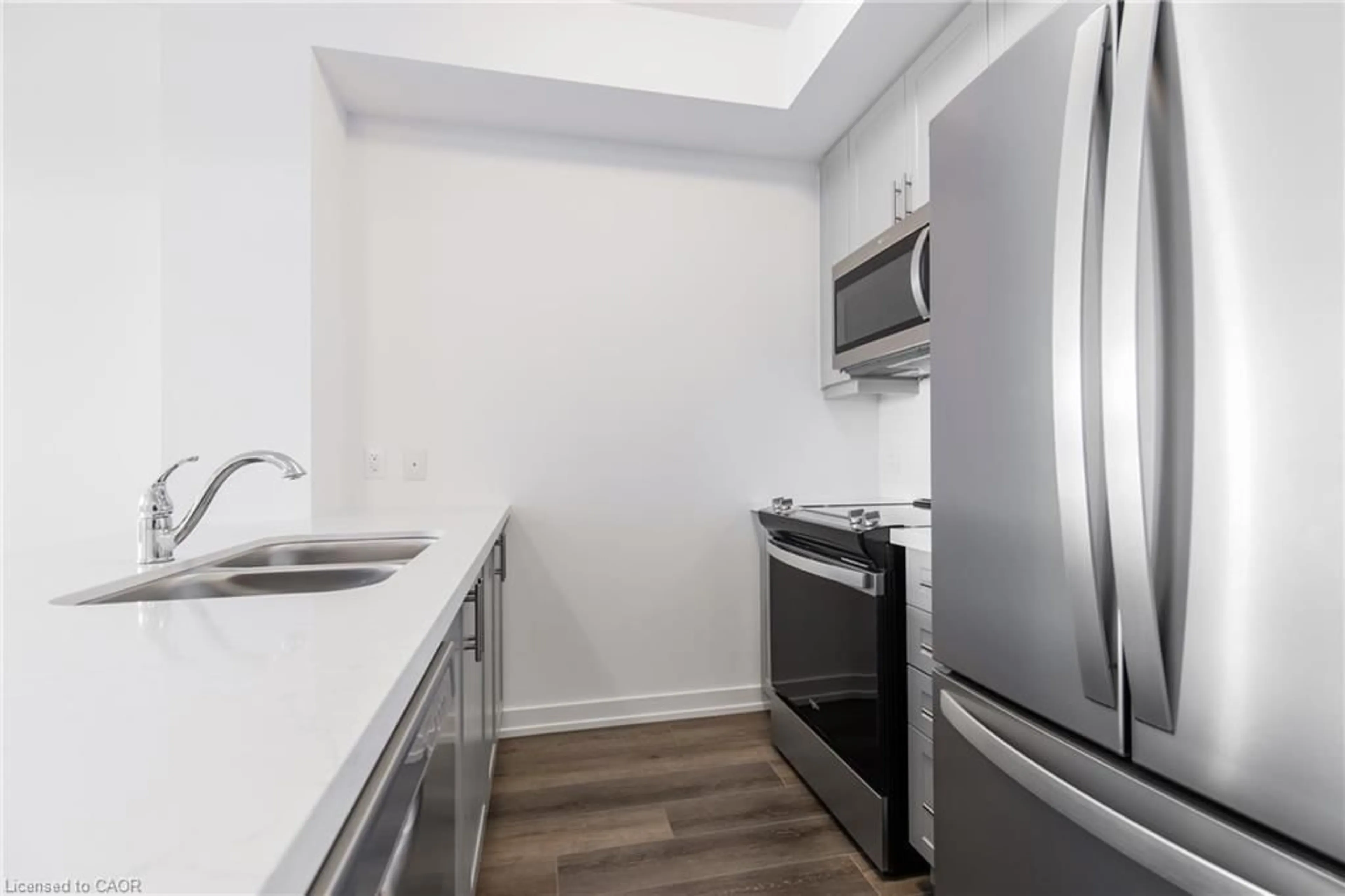 Standard kitchen, unknown for 10 Mallard Trail #336, Waterdown Ontario L8B 2A7