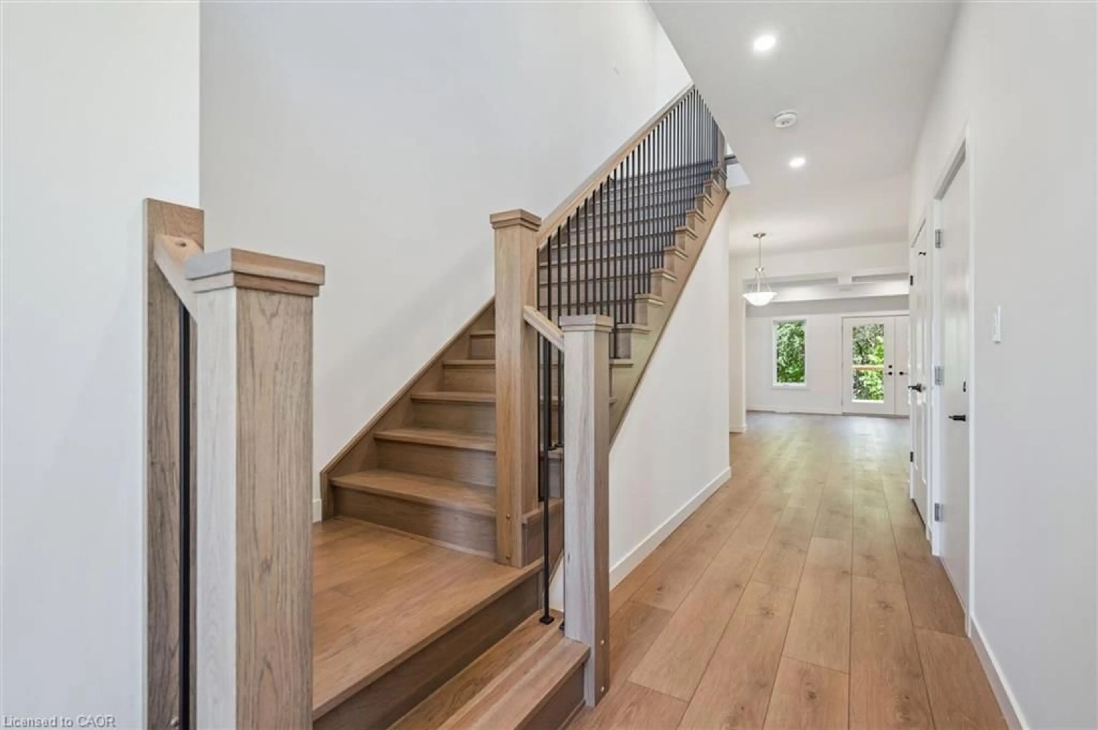 Unknown for 16 Fieldstone Lane, Elora Ontario N0B 1S0