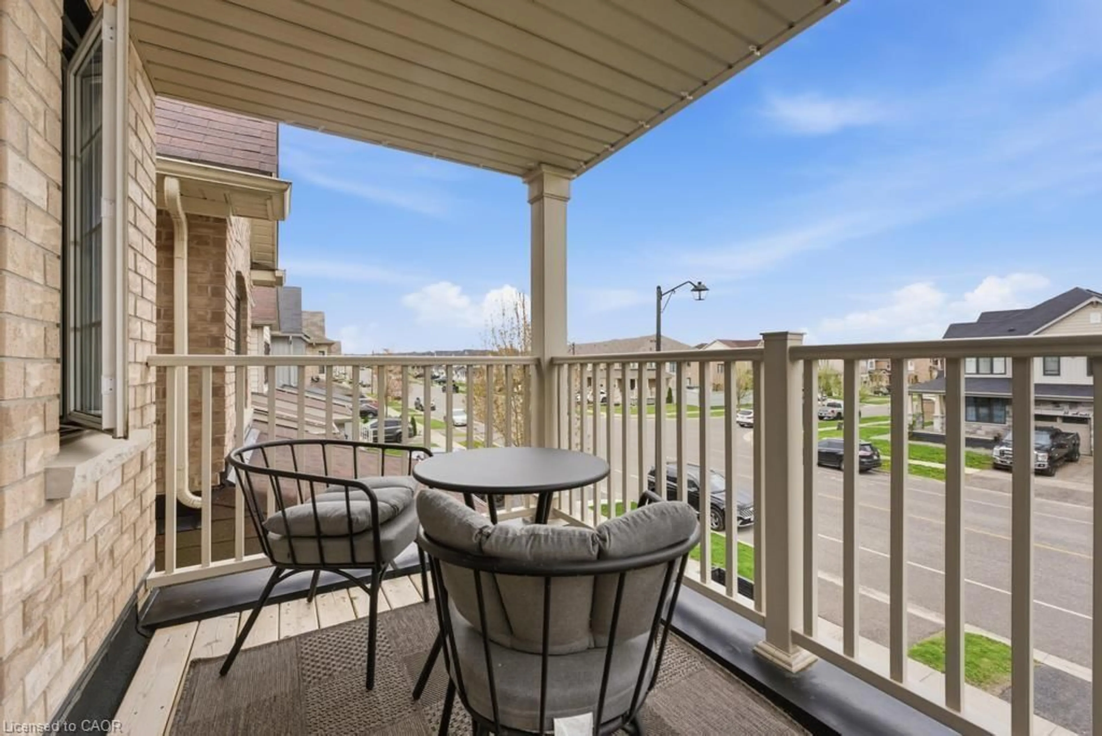 Patio, water/lake/river/ocean view for 35 Arnold Marshall Blvd, Caledonia Ontario N3W 0B3