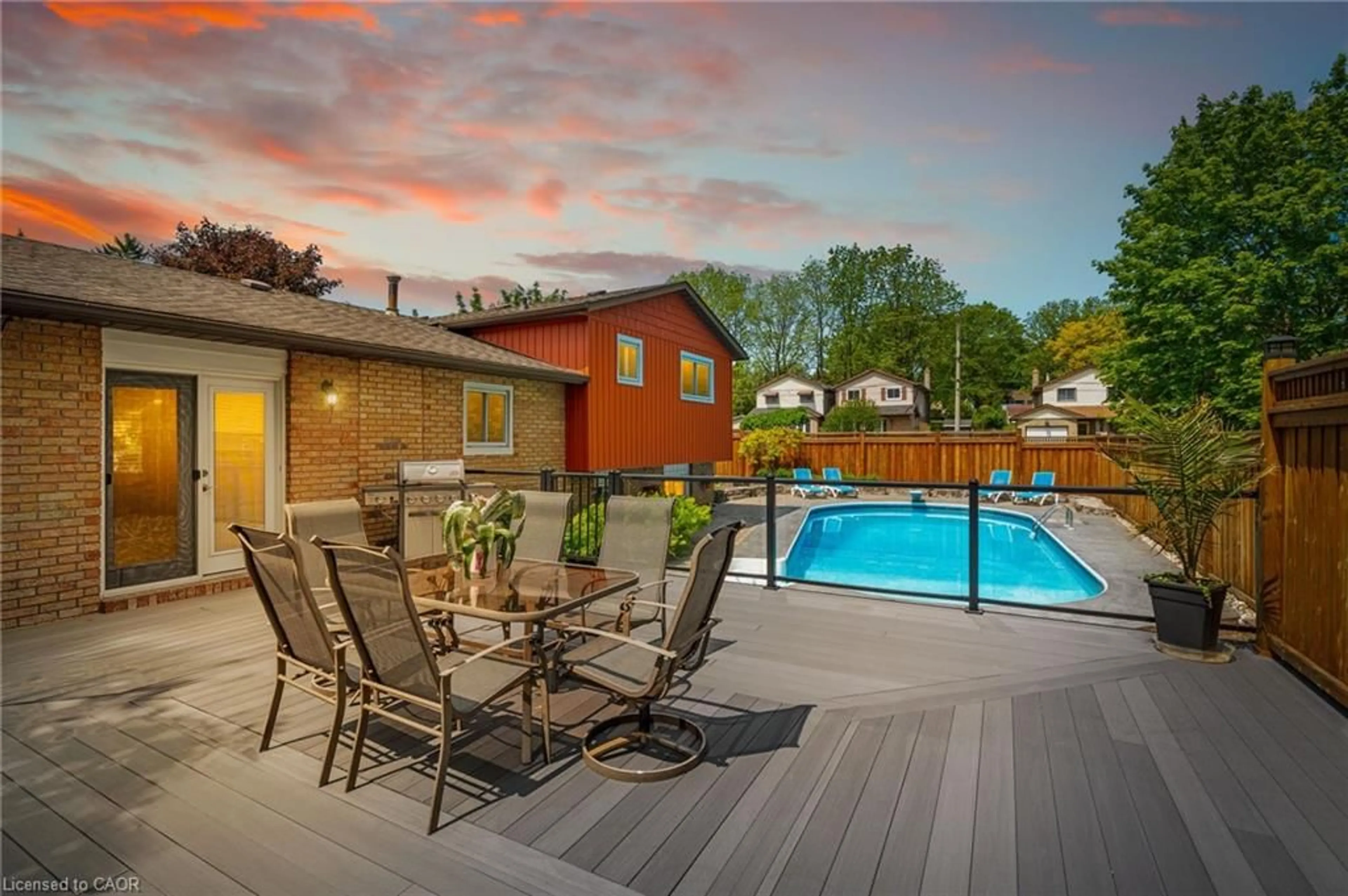 Patio, street for 25 Burke Dr, Caledonia Ontario N3W 1C3
