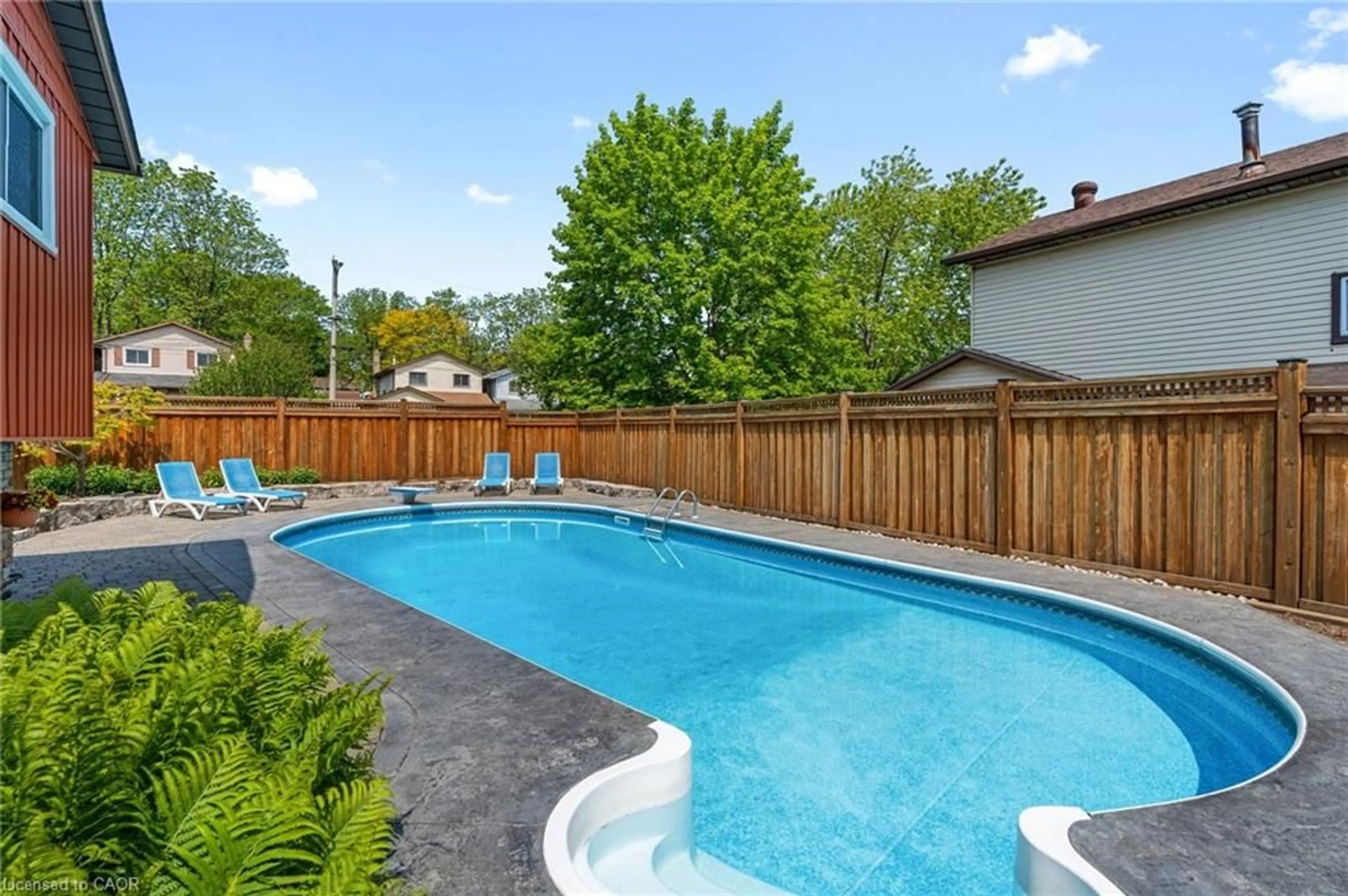 Pool for 25 Burke Dr, Caledonia Ontario N3W 1C3