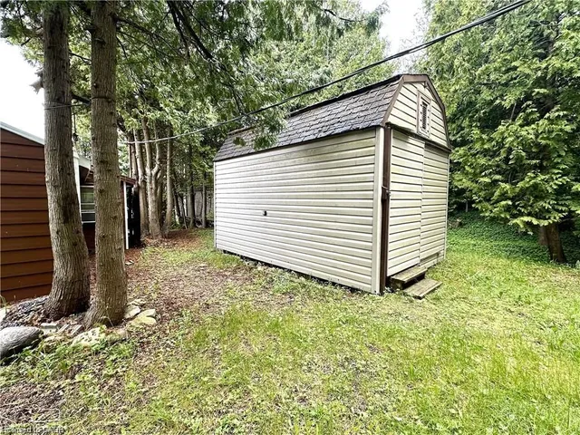 85 Simpson Ave, Tobermory 4