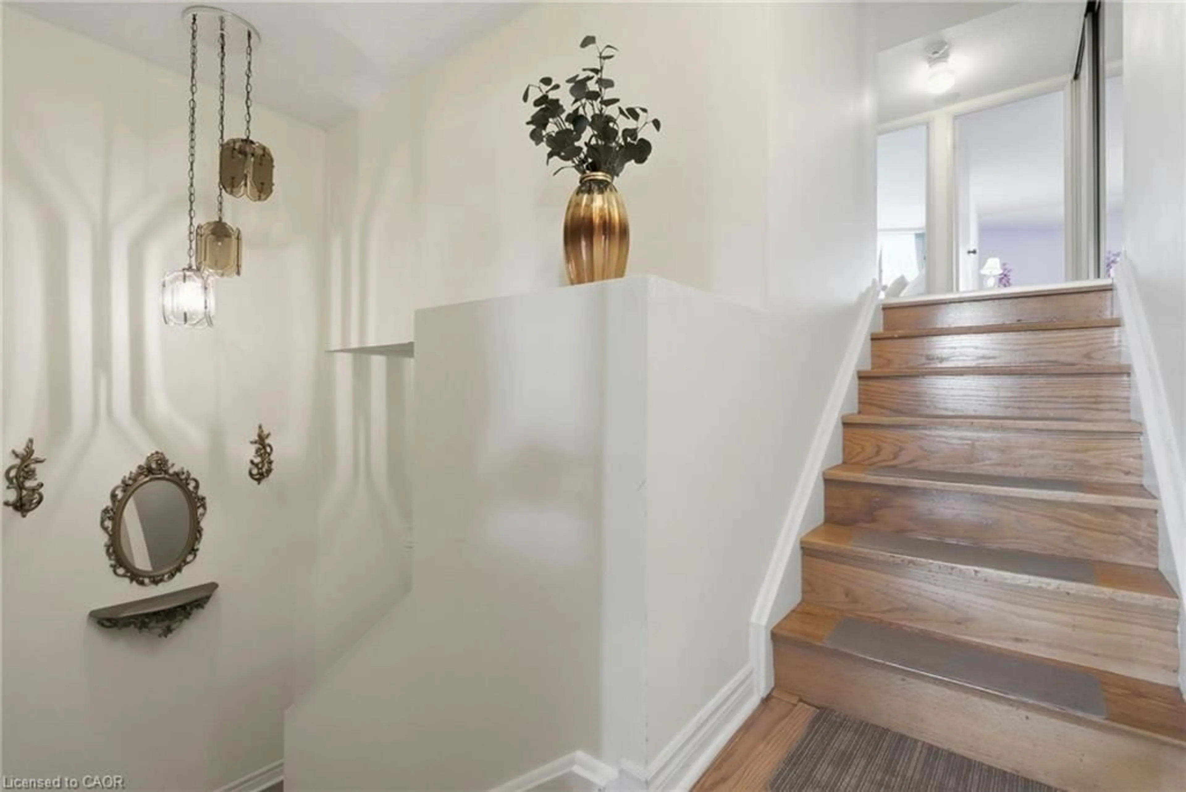 Indoor entryway for 288 Mill Rd #E37, Etobicoke Ontario M9C 4X7