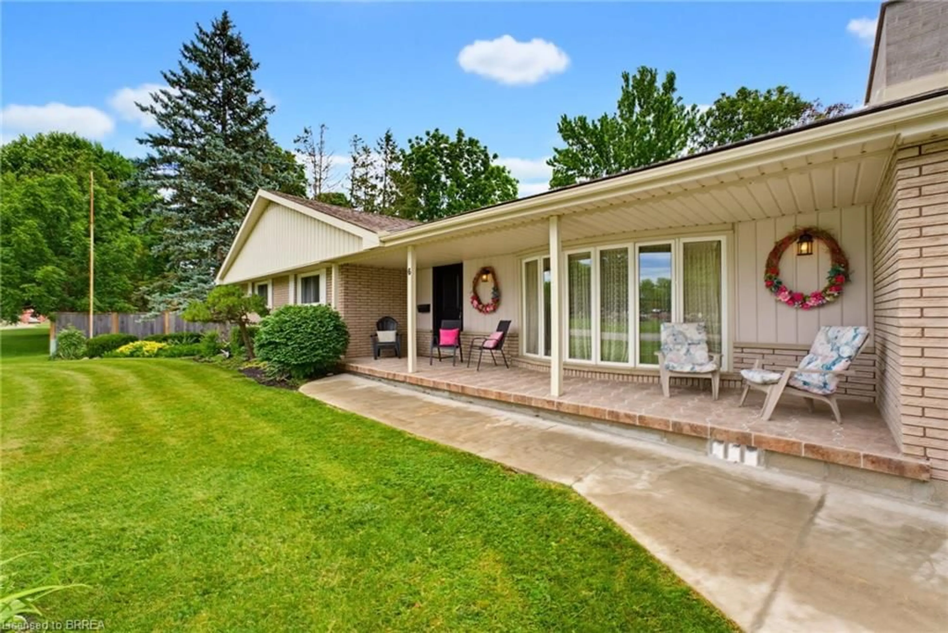 Patio, unknown for 6 Potter Dr, Burford Ontario N0E 1A0