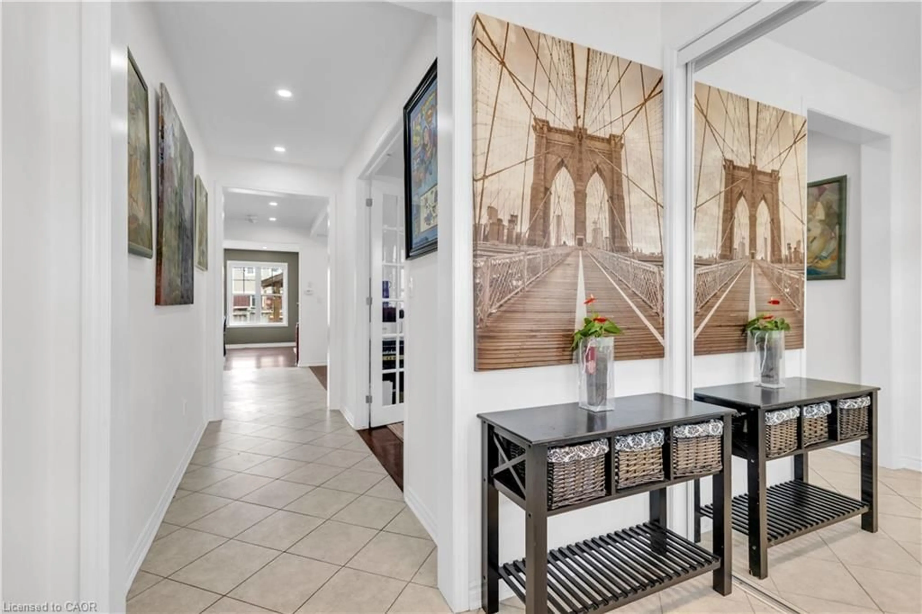 Indoor entryway for 236 Shady Glen Cres, Kitchener Ontario N2R 0J8