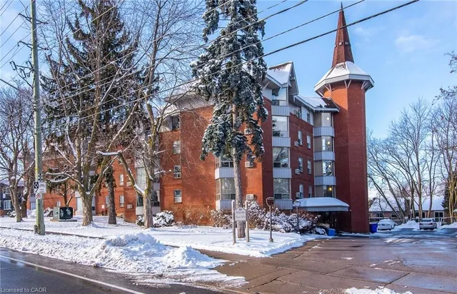 384 Erb St #207, Waterloo 1