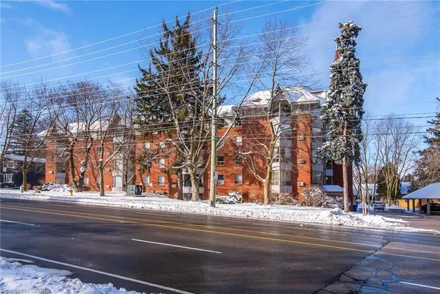 384 Erb St #207, Waterloo 4