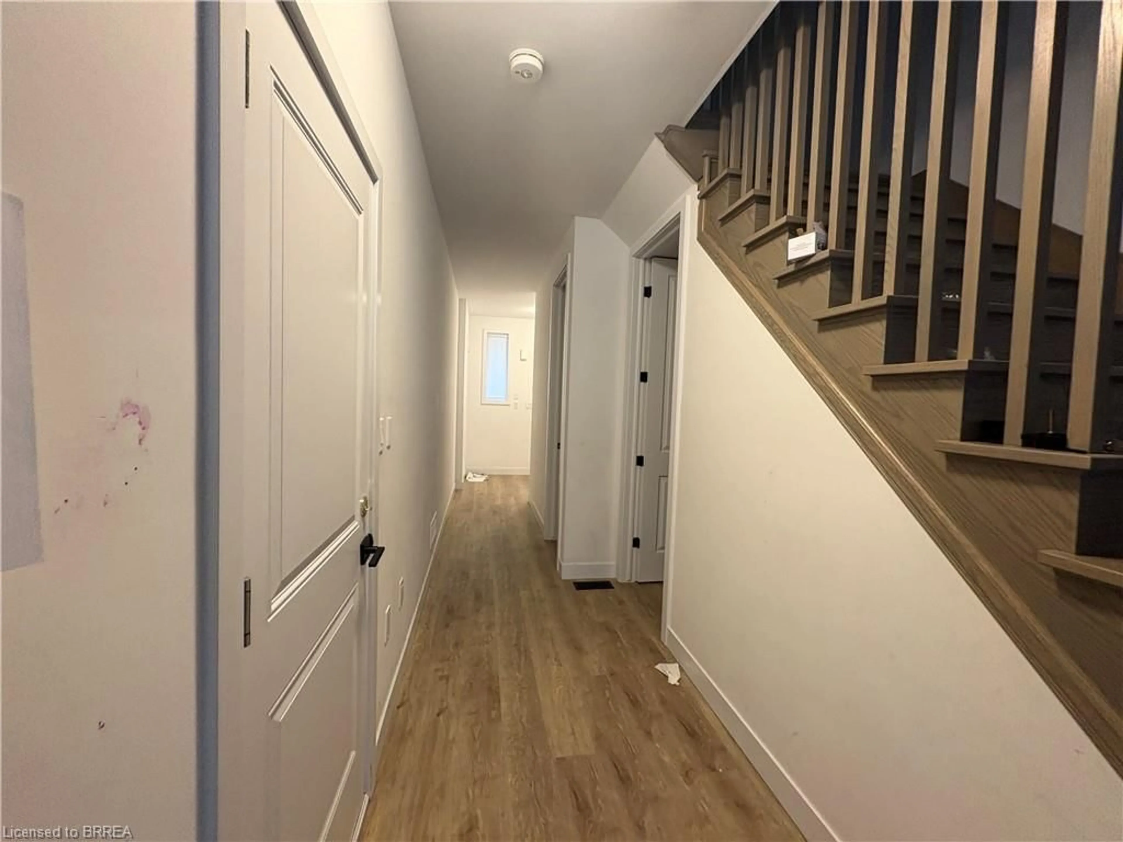 Indoor entryway for 166 Mount Albion Rd #15, Hamilton Ontario L8K 5S8