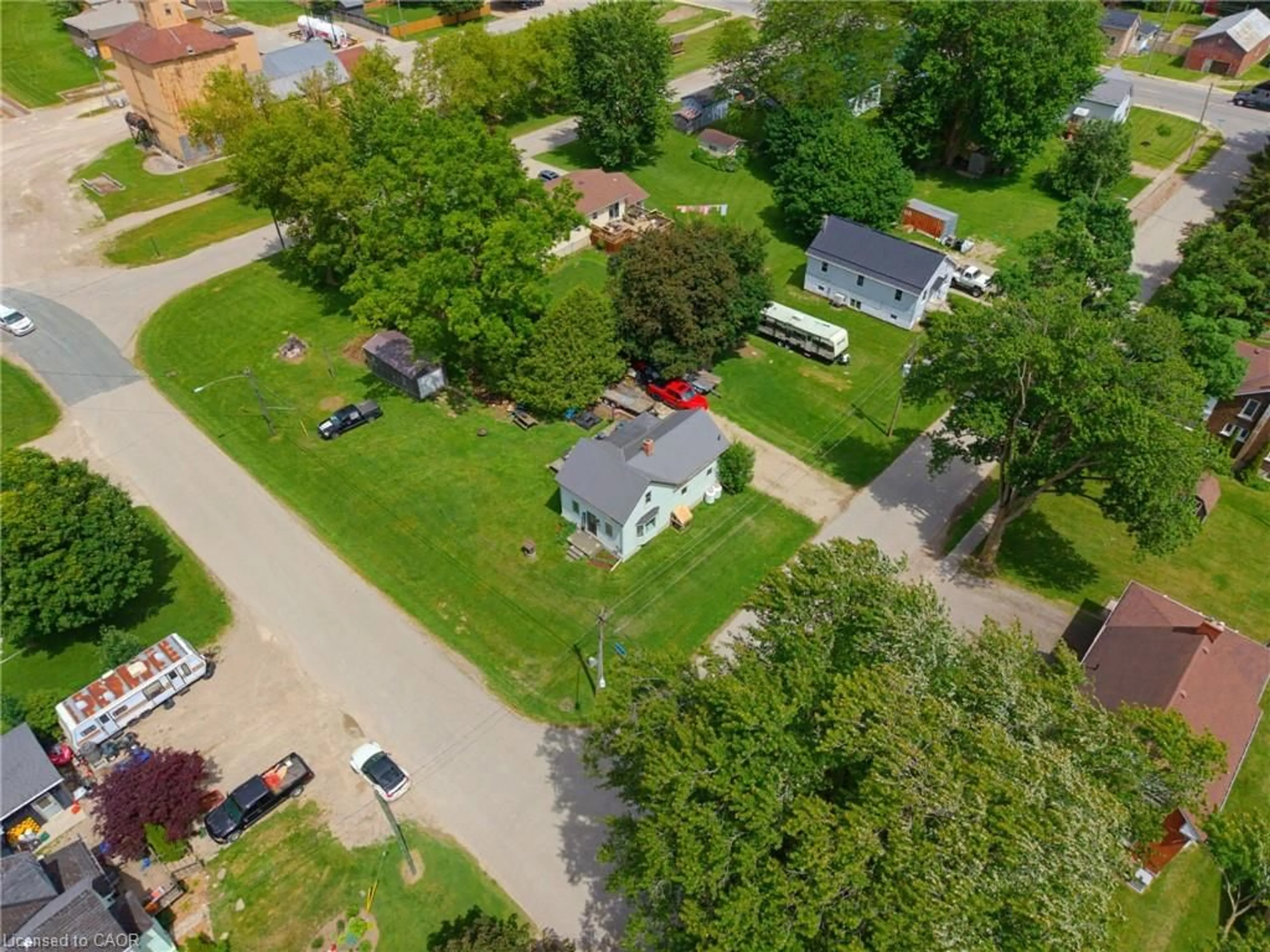A pic from outside/outdoor area/front of a property/back of a property/a pic from drone, street for 191 Selby St, Monkton Ontario N0K 1P0