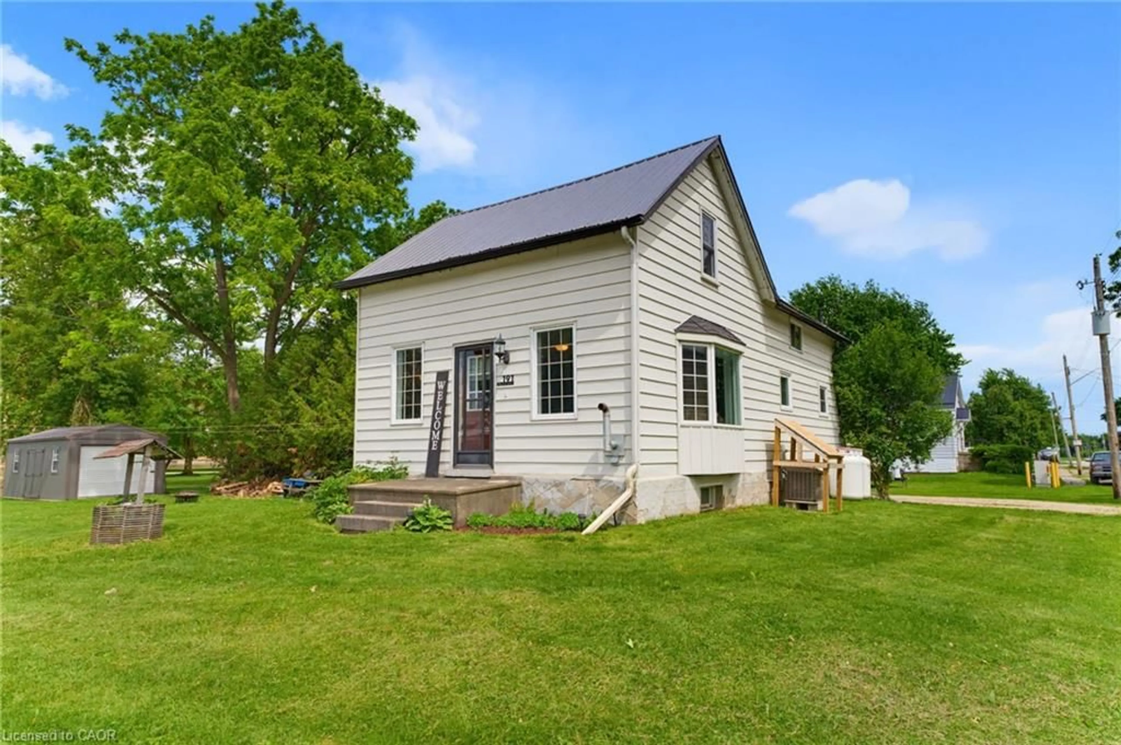 Unknown for 191 Selby St, Monkton Ontario N0K 1P0