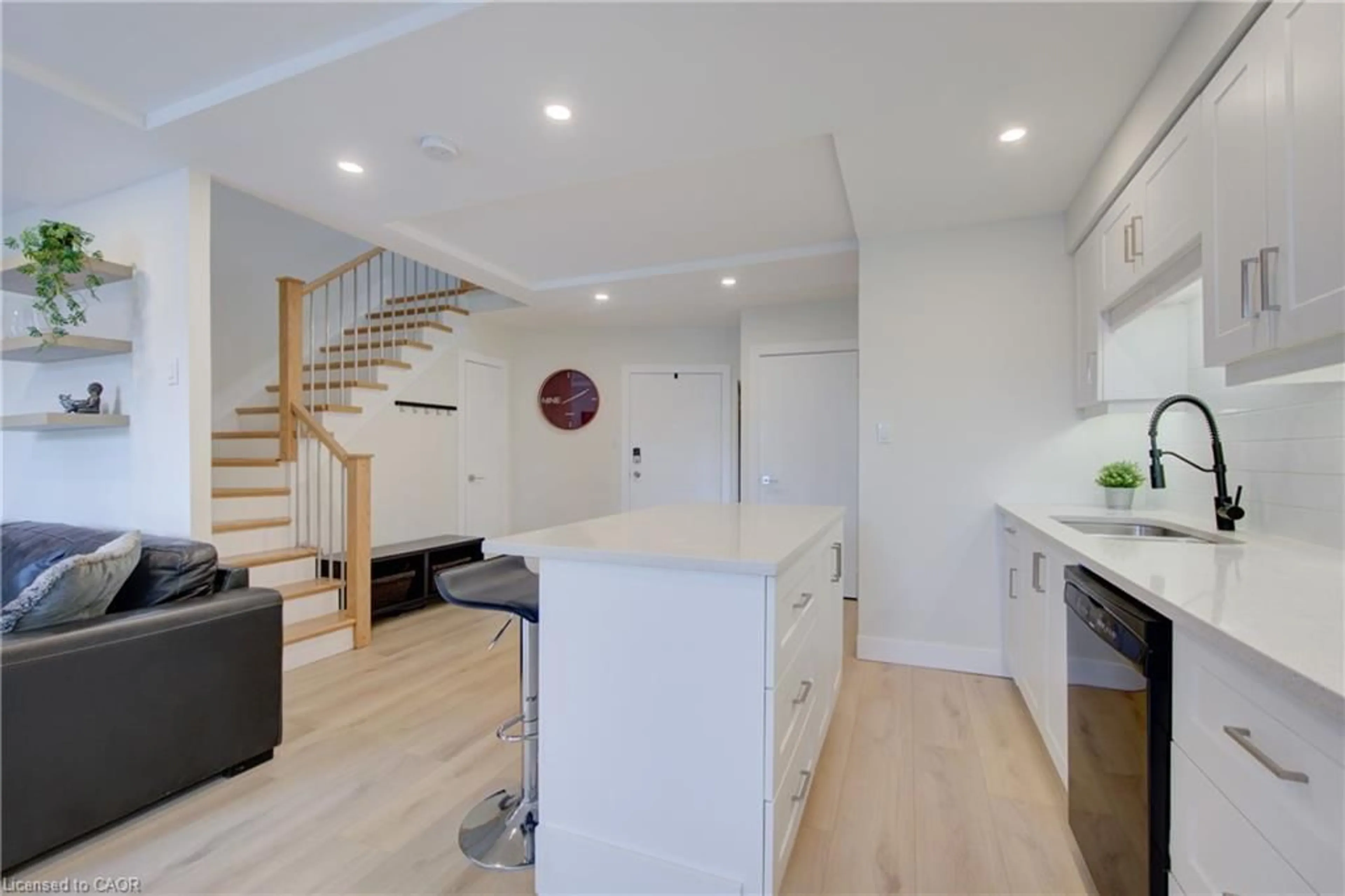 Open concept kitchen, wood/laminate floor for 40 Tannery St #261, Cambridge Ontario N3C 2B9