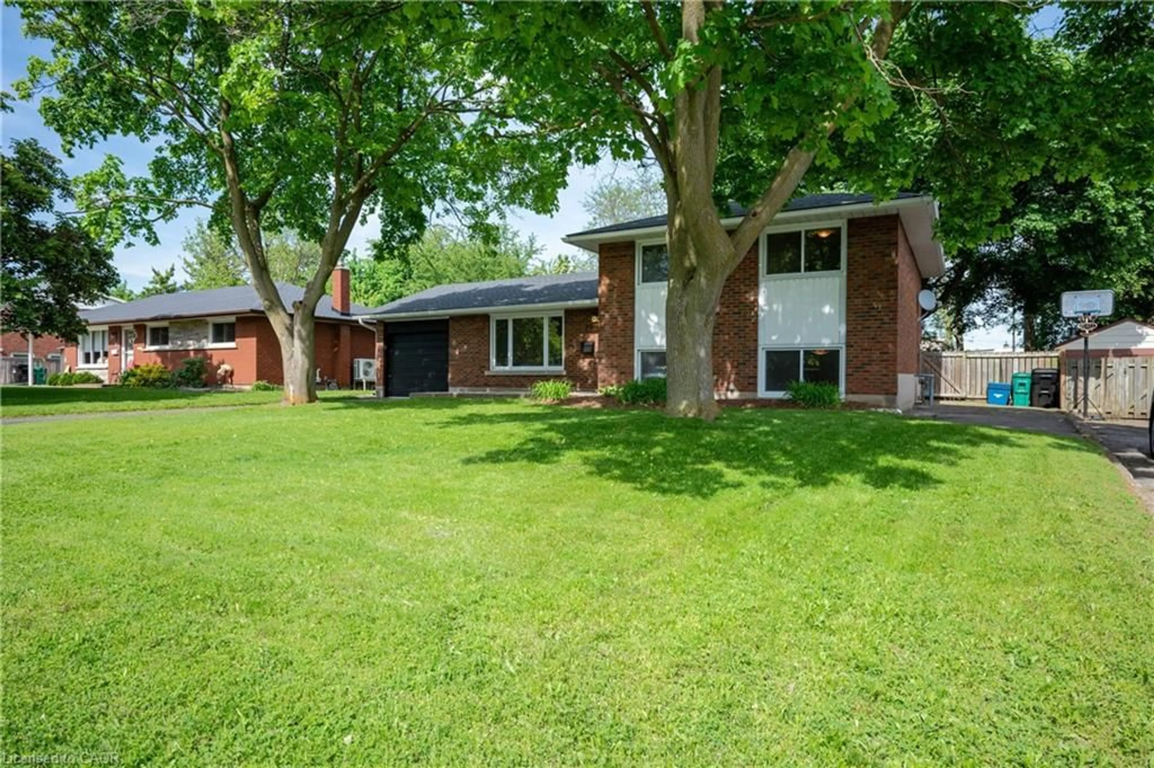 Unknown for 19 Taylor Ave, Cambridge Ontario N1R 5M1