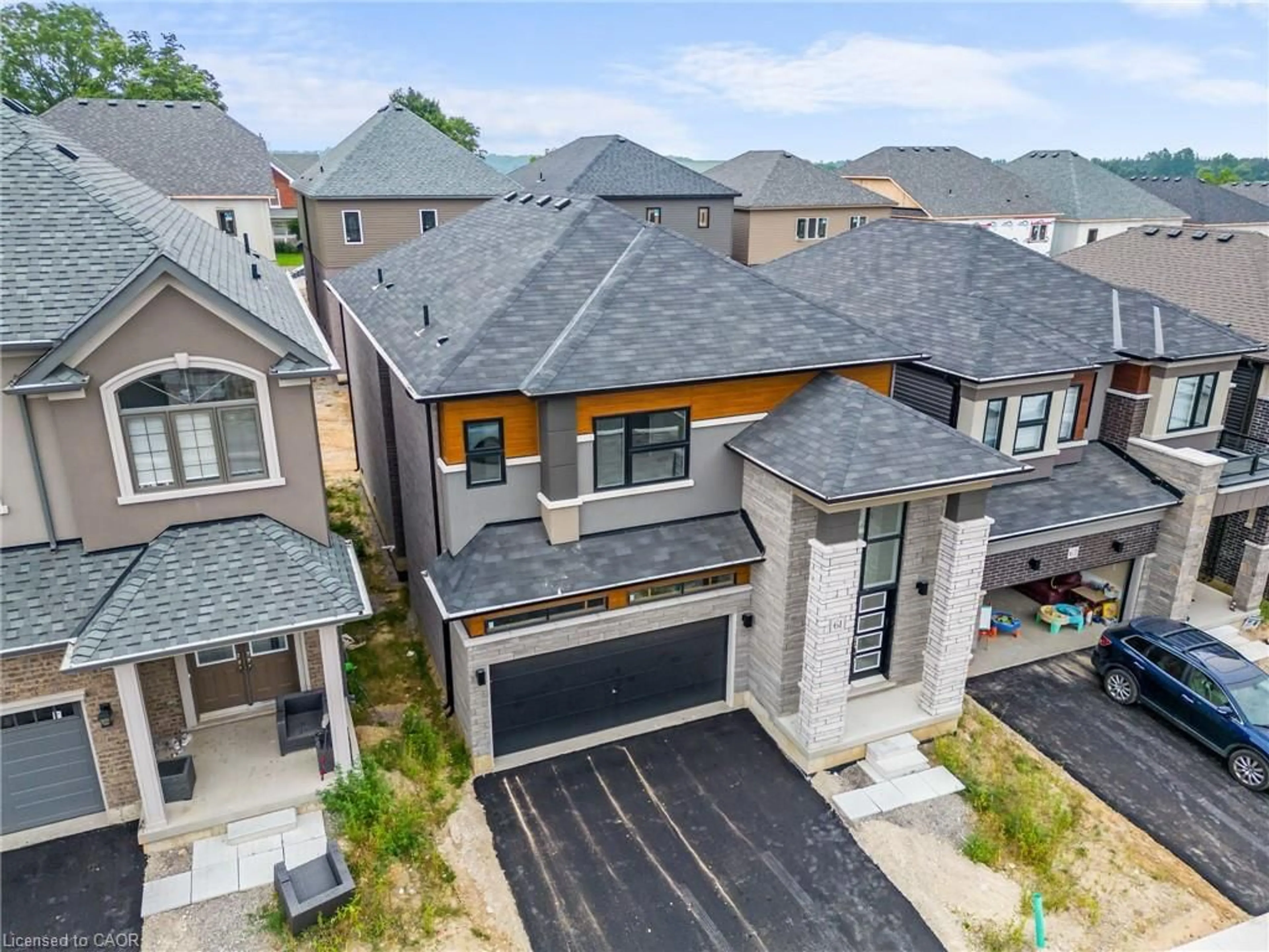 A pic from outside/outdoor area/front of a property/back of a property/a pic from drone, street for 61 George Brier Dr, Paris Ontario N3L 4A2