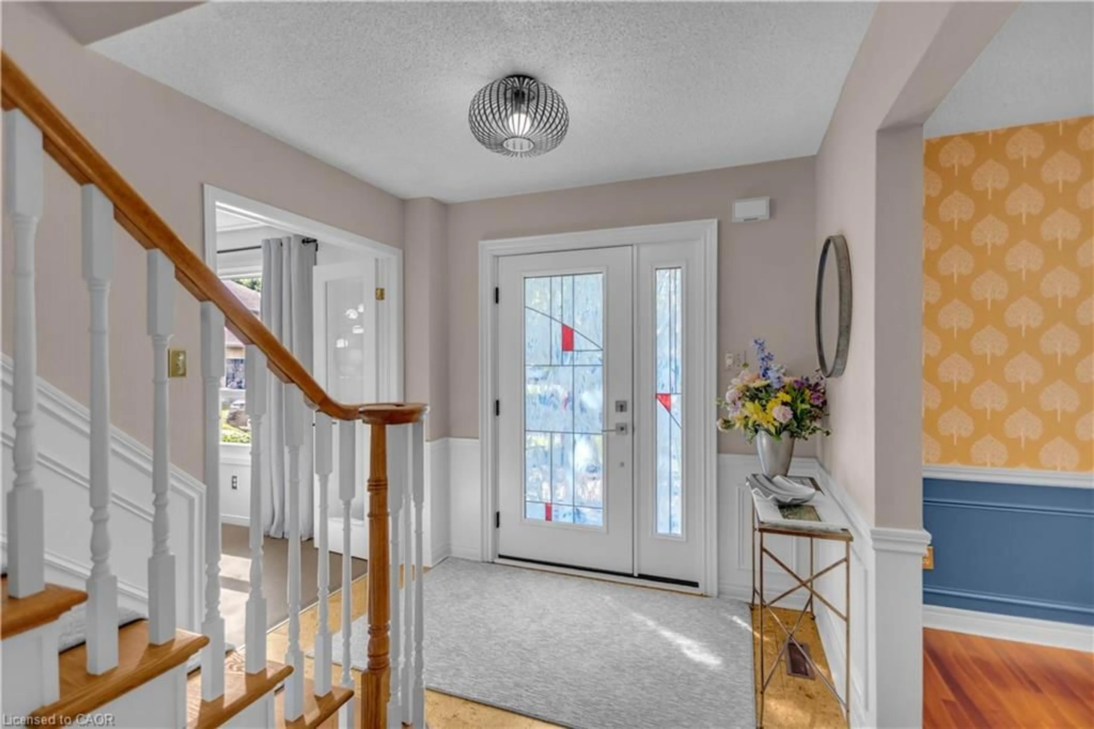 Indoor entryway for 44 Hammill Crt, Ancaster Ontario L9G 4L4