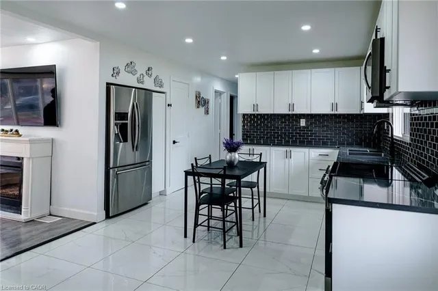 6540 Twenty Rd, Hamilton 4