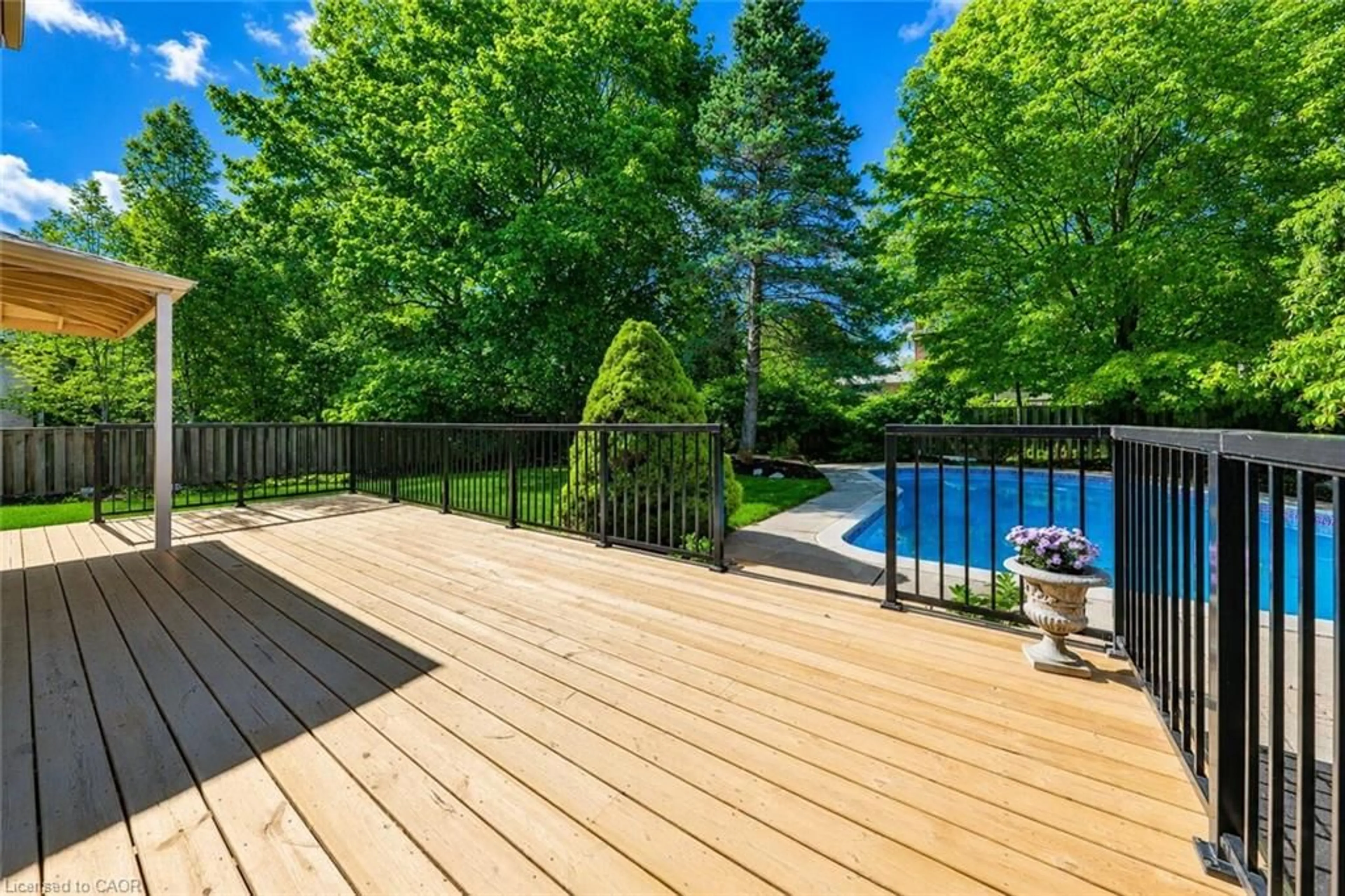Patio, water/lake/river/ocean view for 2255 Bethnal Green Rd, Oakville Ontario L6J 5J8