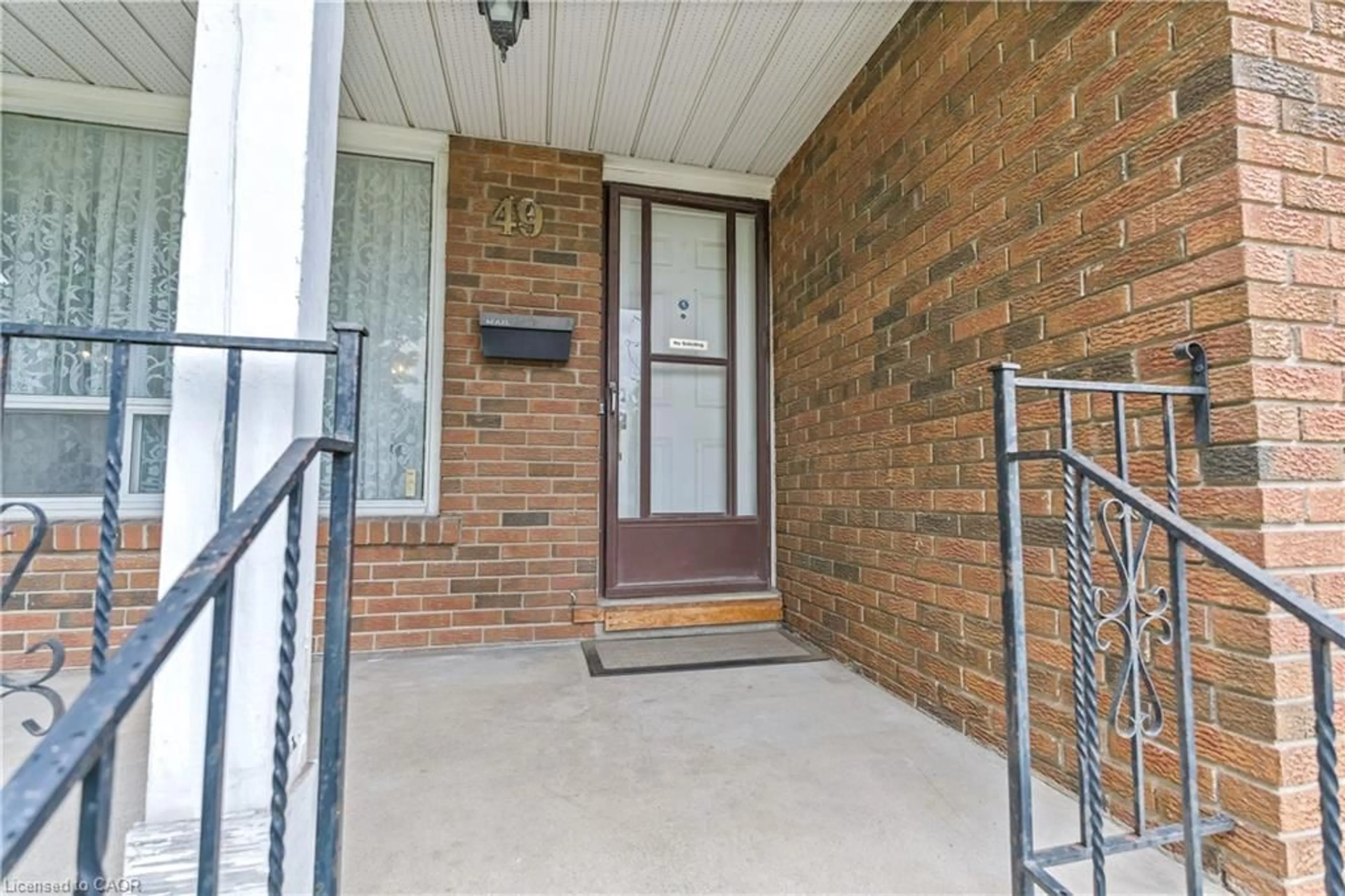 Indoor entryway for 49 Hull St, Malton Ontario L4T 1C4
