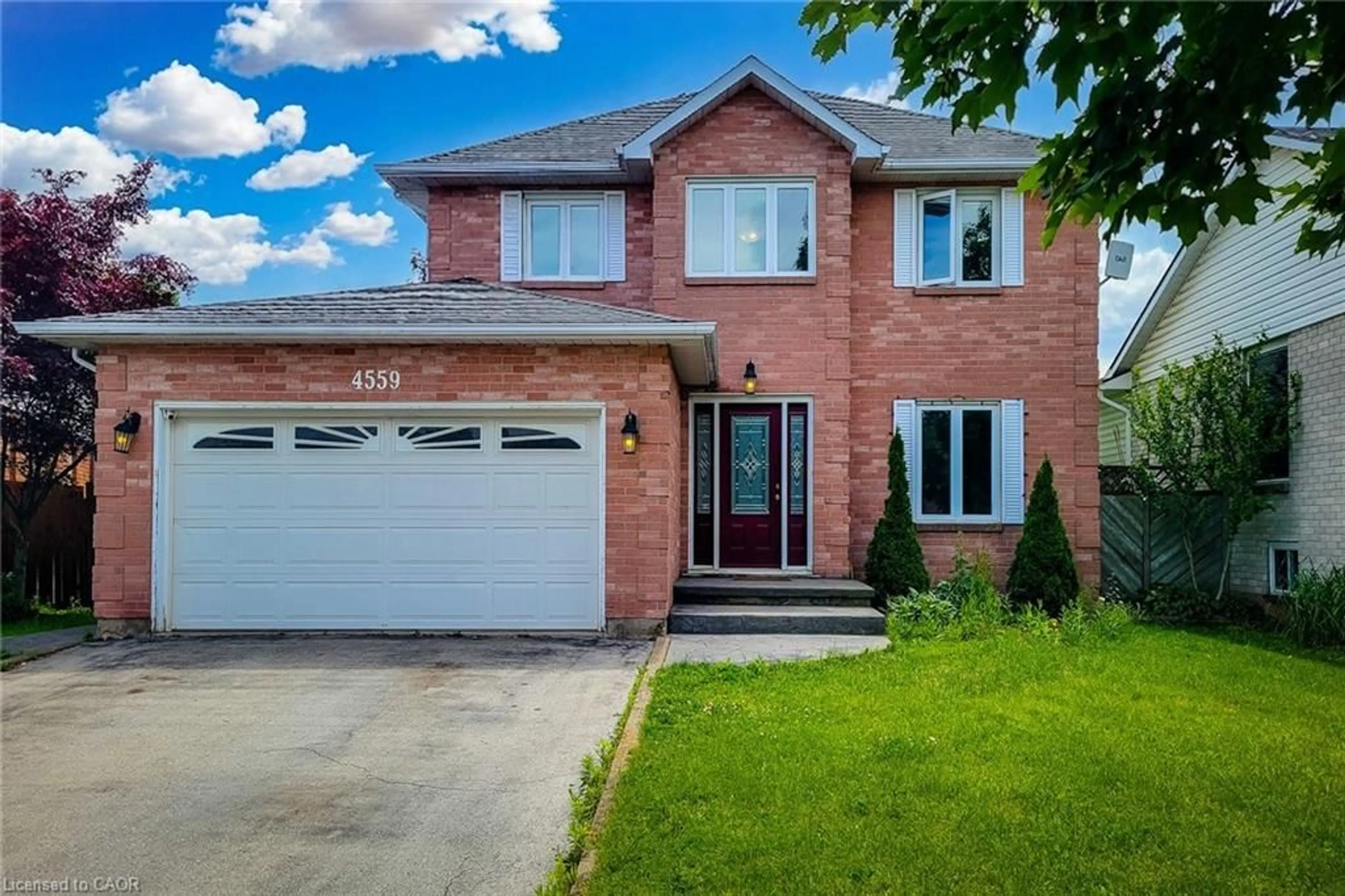 Home with brick exterior material, street for 4559 St. Volodymyr Crt, Lincoln Ontario L0R 1B5