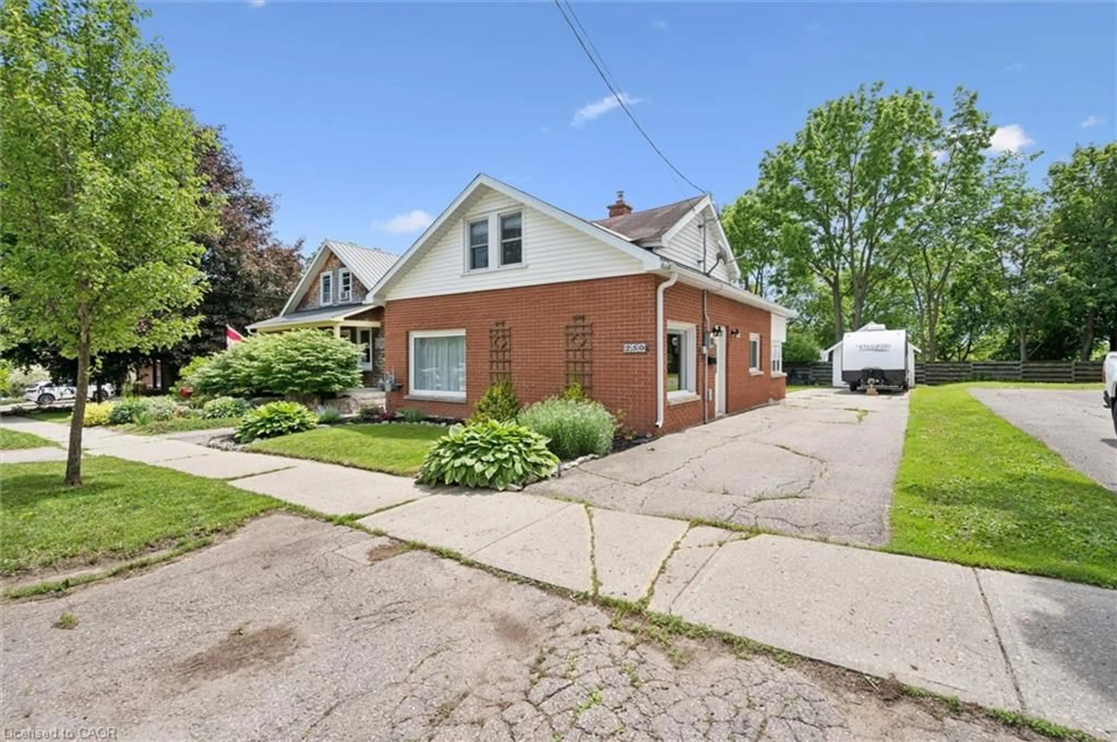 Home with brick exterior material, street for 250 St George St, Fergus Ontario N1M 1K4