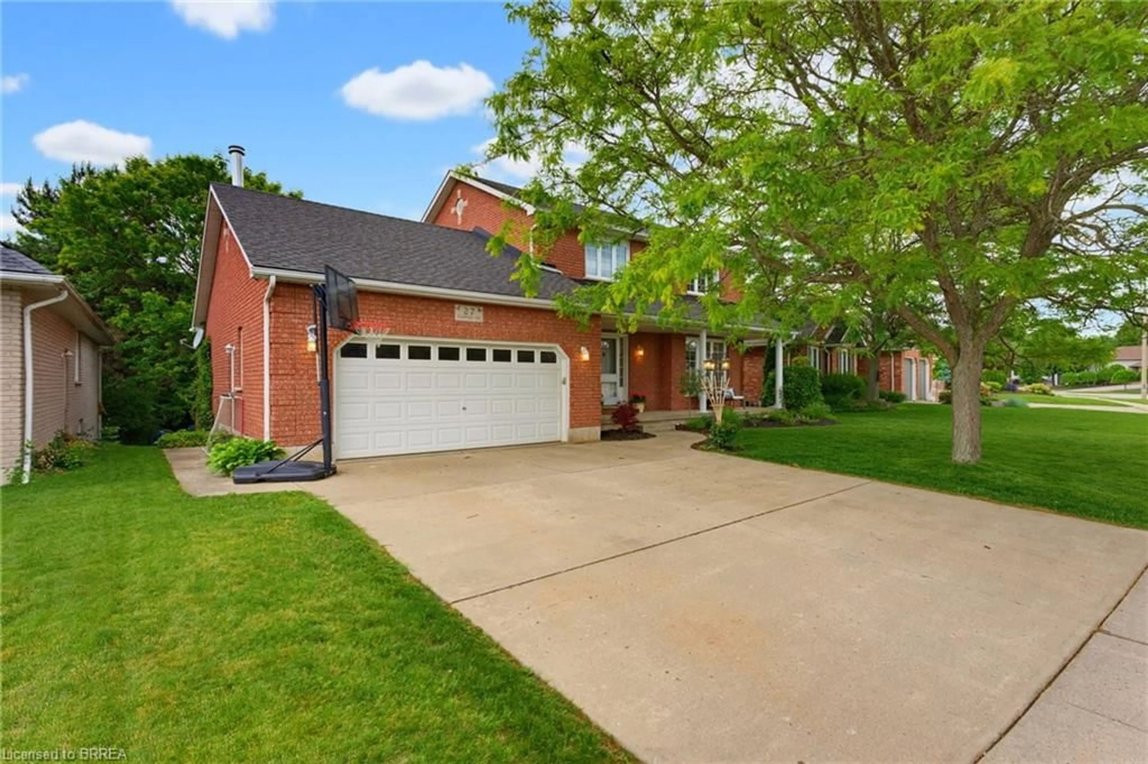 Home with brick exterior material, street for 27 Hampton Crt, St. George Ontario N0E 1N0