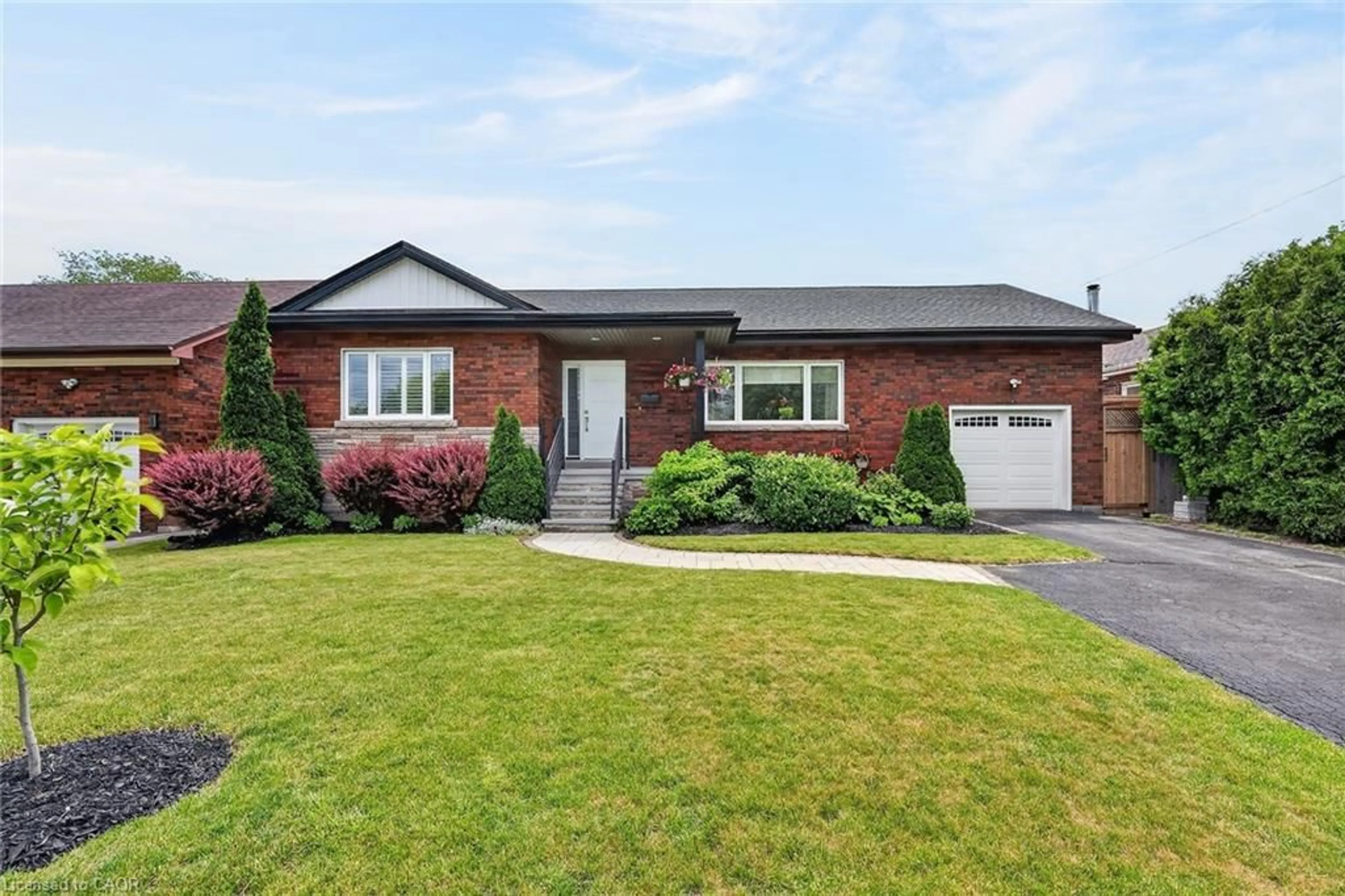 Home with brick exterior material, street for 55 Glenview Dr, Stoney Creek Ontario L8G 2L5