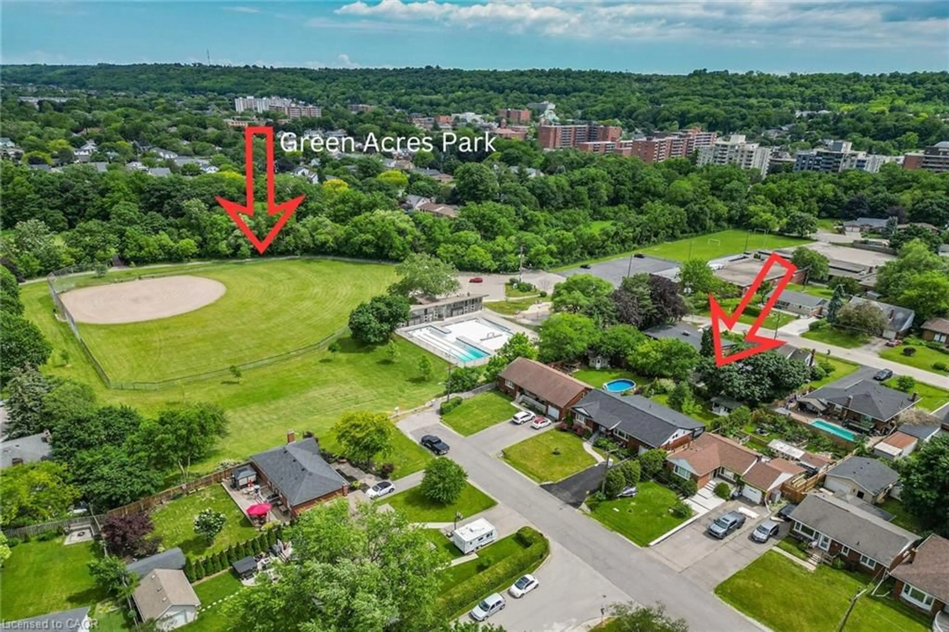 A pic from outside/outdoor area/front of a property/back of a property/a pic from drone, unknown for 55 Glenview Dr, Stoney Creek Ontario L8G 2L5