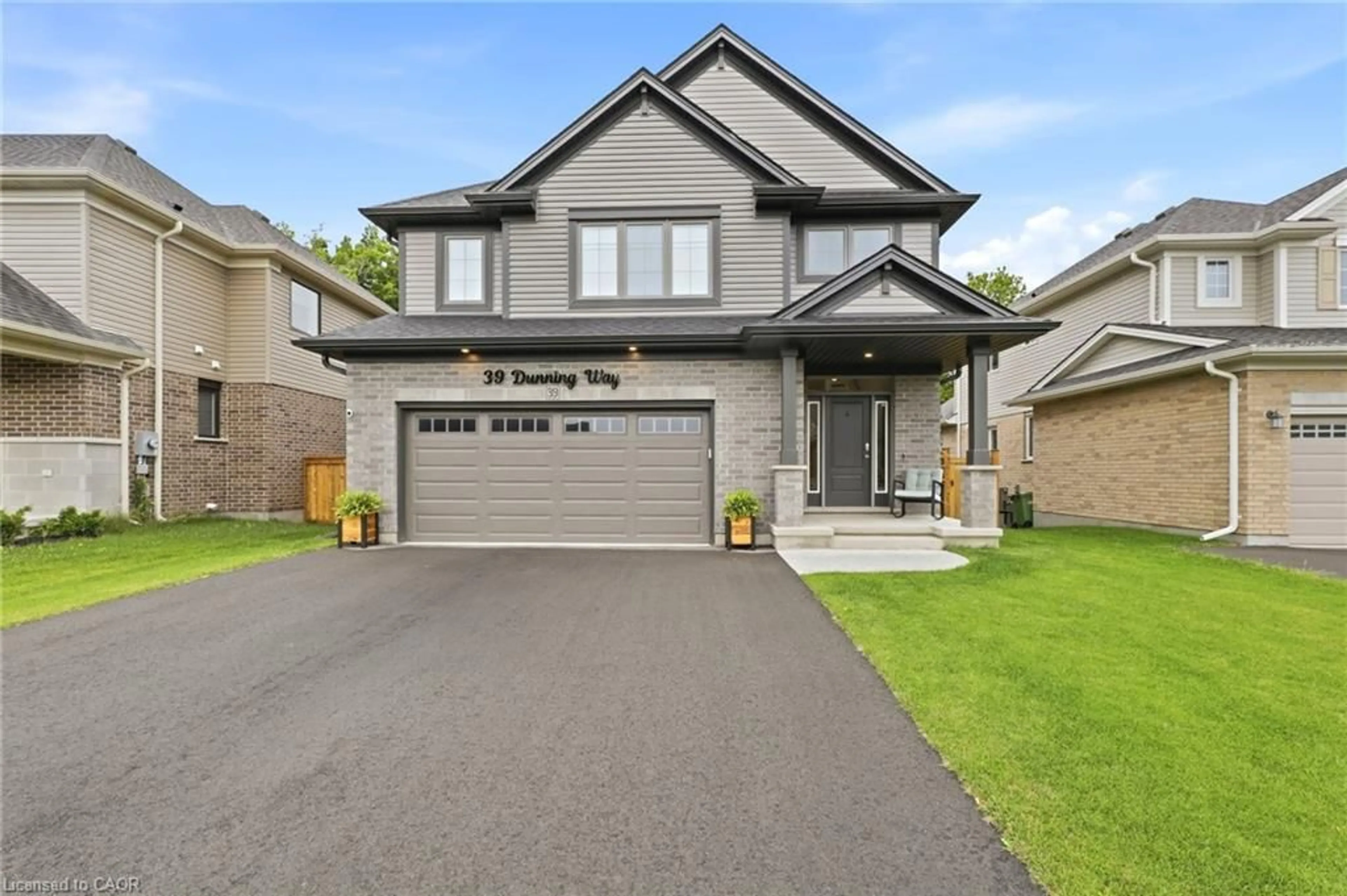 Home with brick exterior material, street for 39 Dunning Way, St. Thomas Ontario N5R 0P7