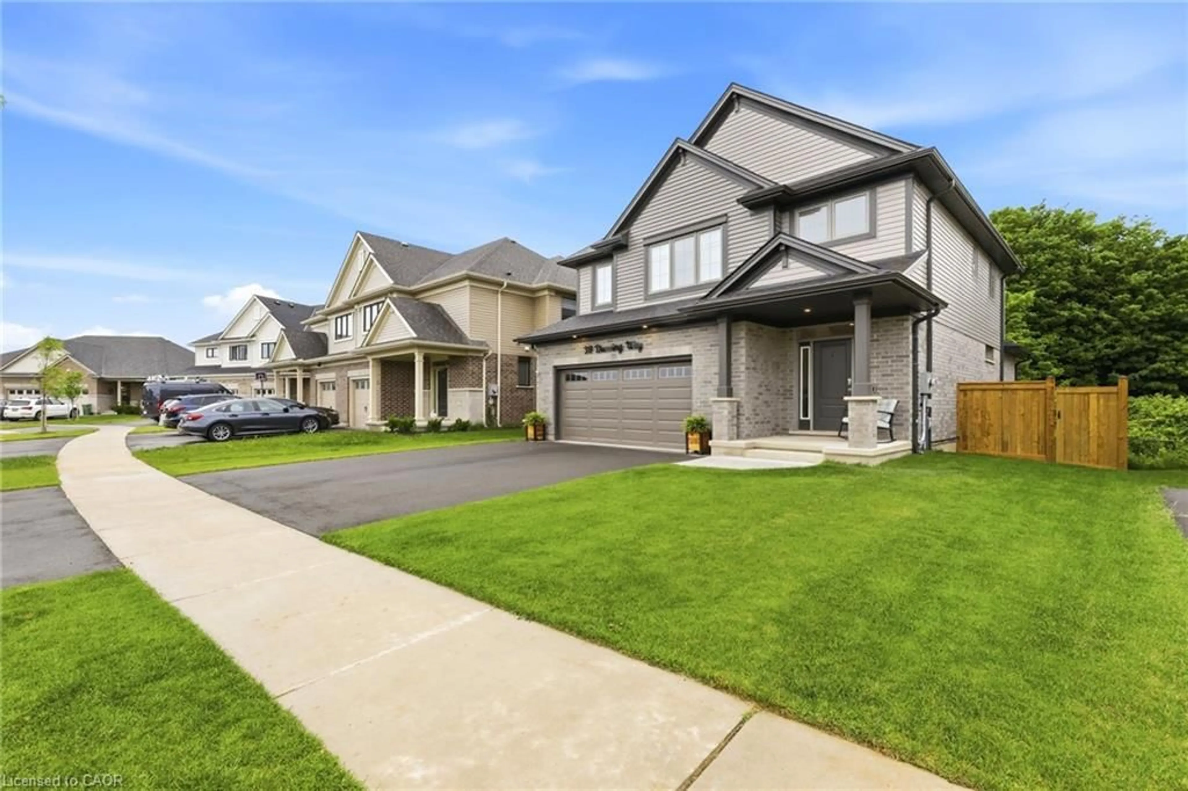 Home with vinyl exterior material, street for 39 Dunning Way, St. Thomas Ontario N5R 0P7