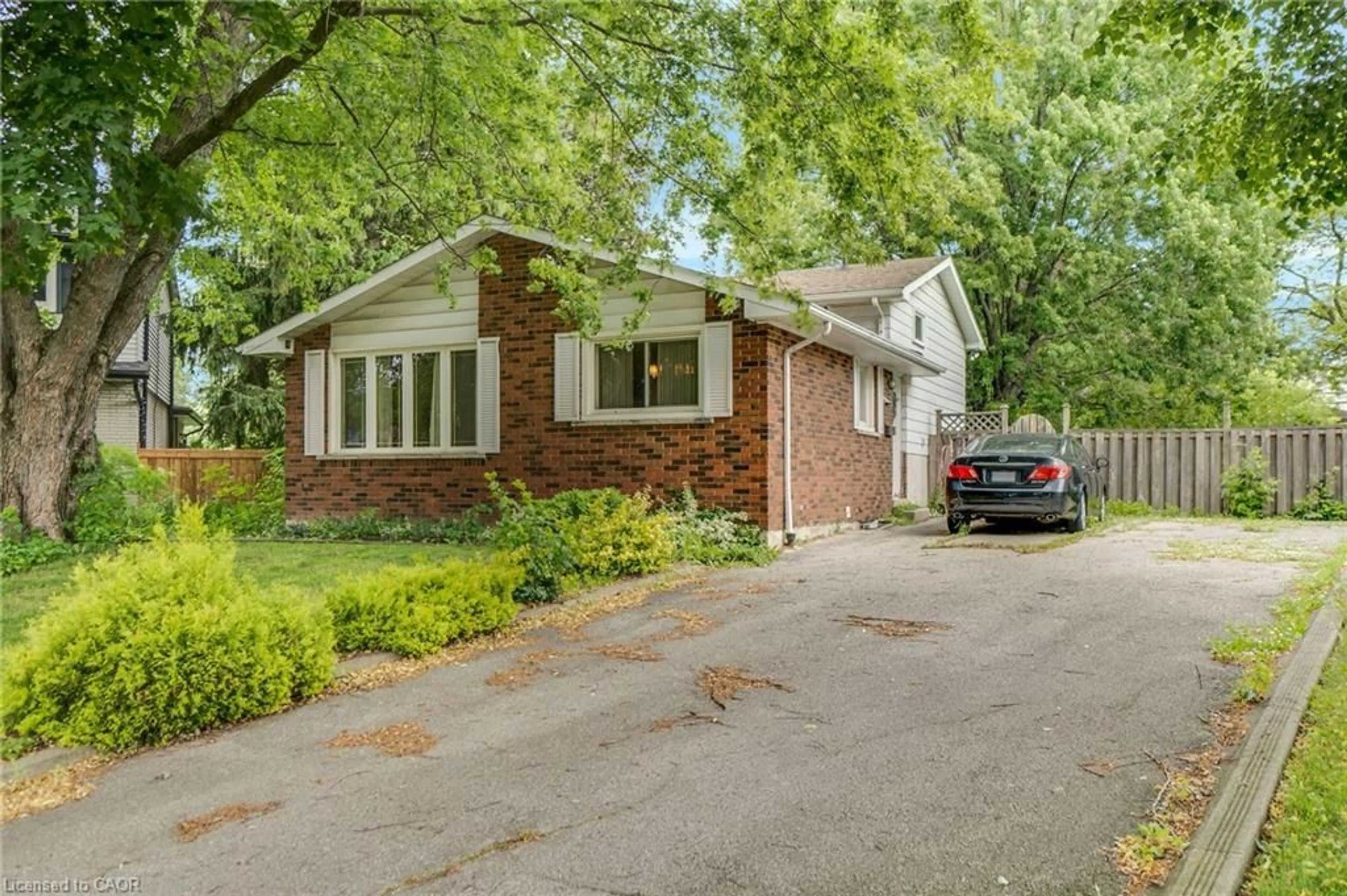 Home with brick exterior material, street for 108 Fassett Crt, Hamilton Ontario L9C 4E9