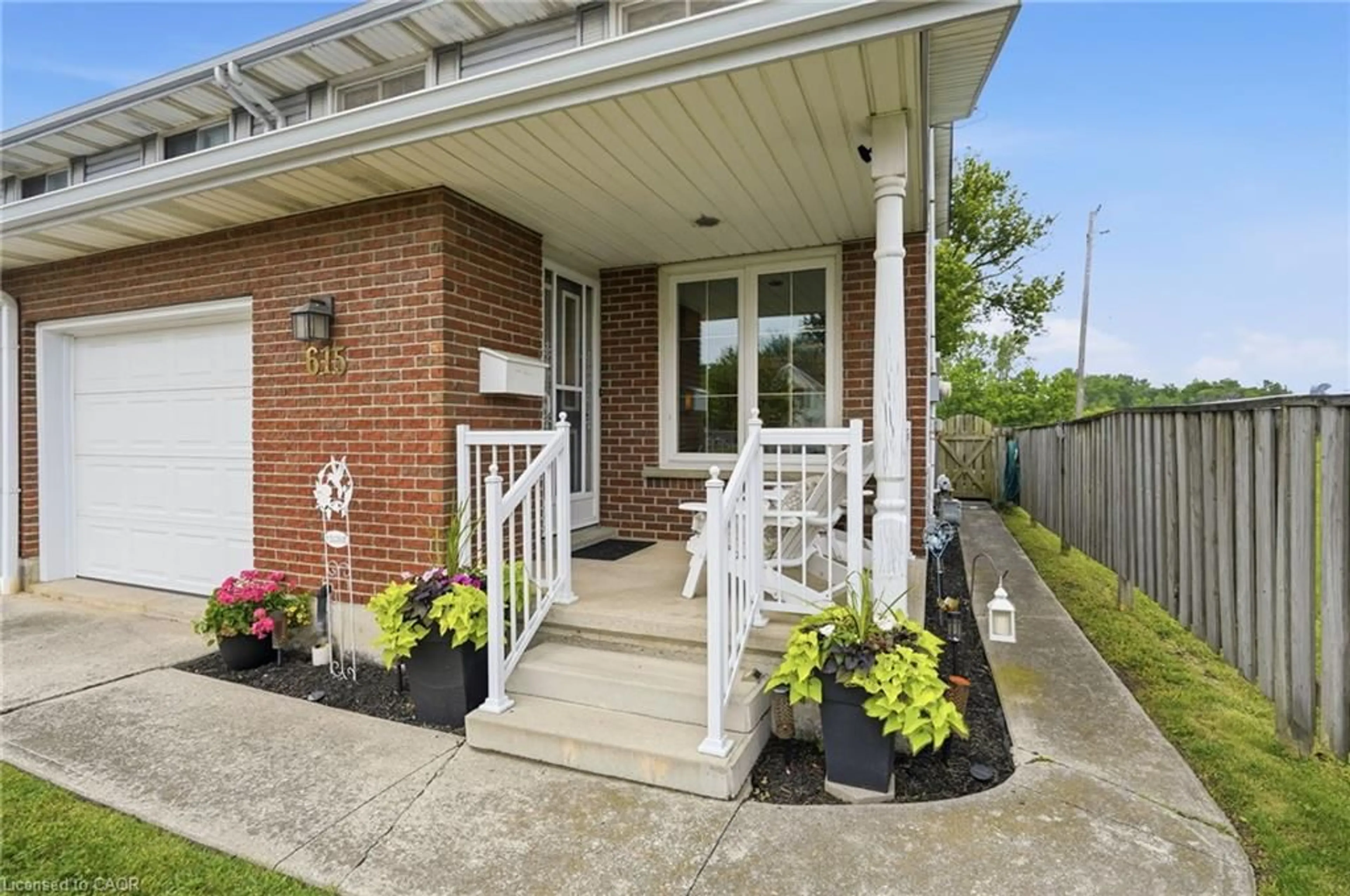 Home with brick exterior material, street for 615 Broad St, Dunnville Ontario N1A 1G9
