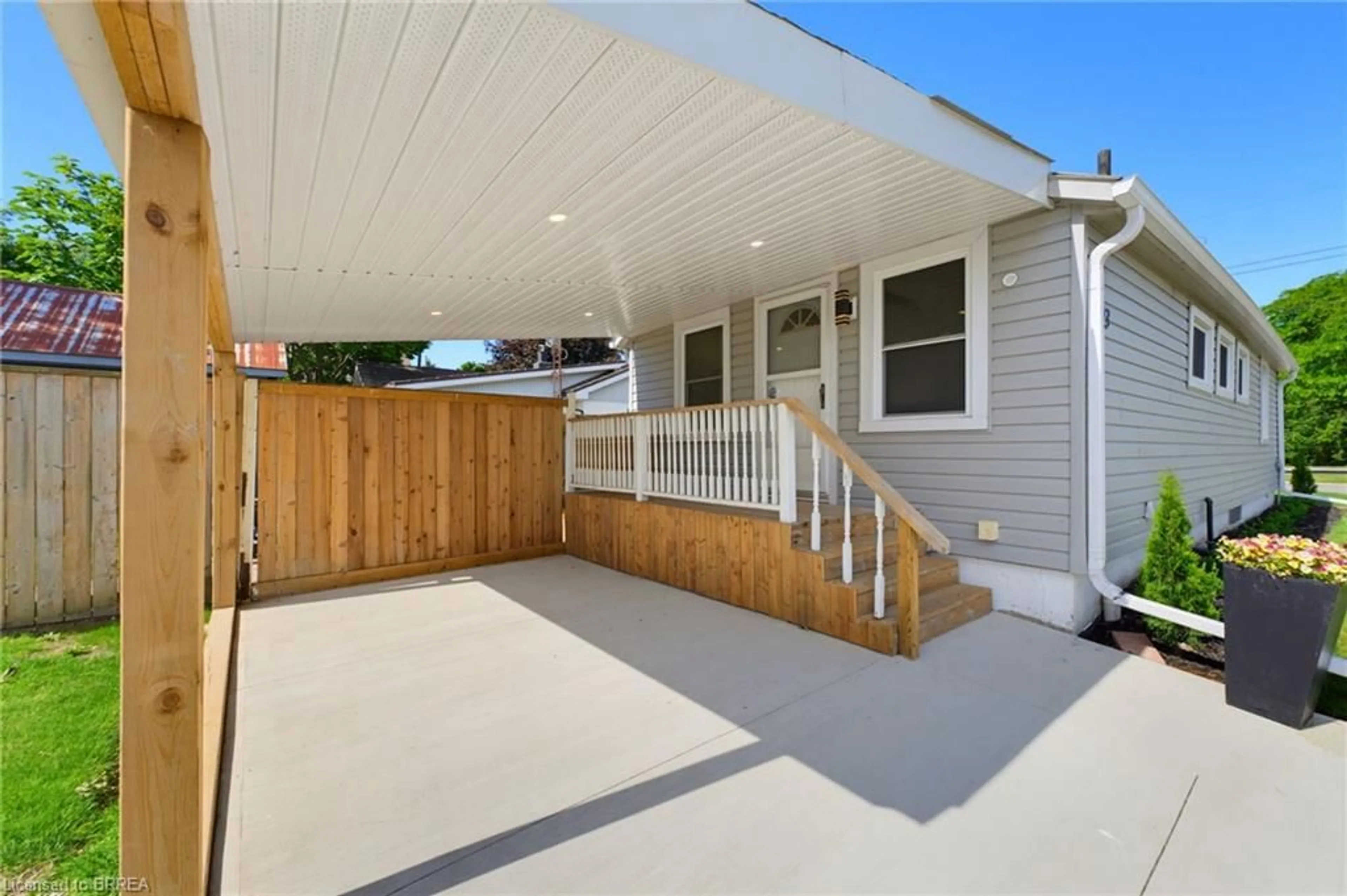Patio, street for 23 John St, Port Dover Ontario N0A 1N7