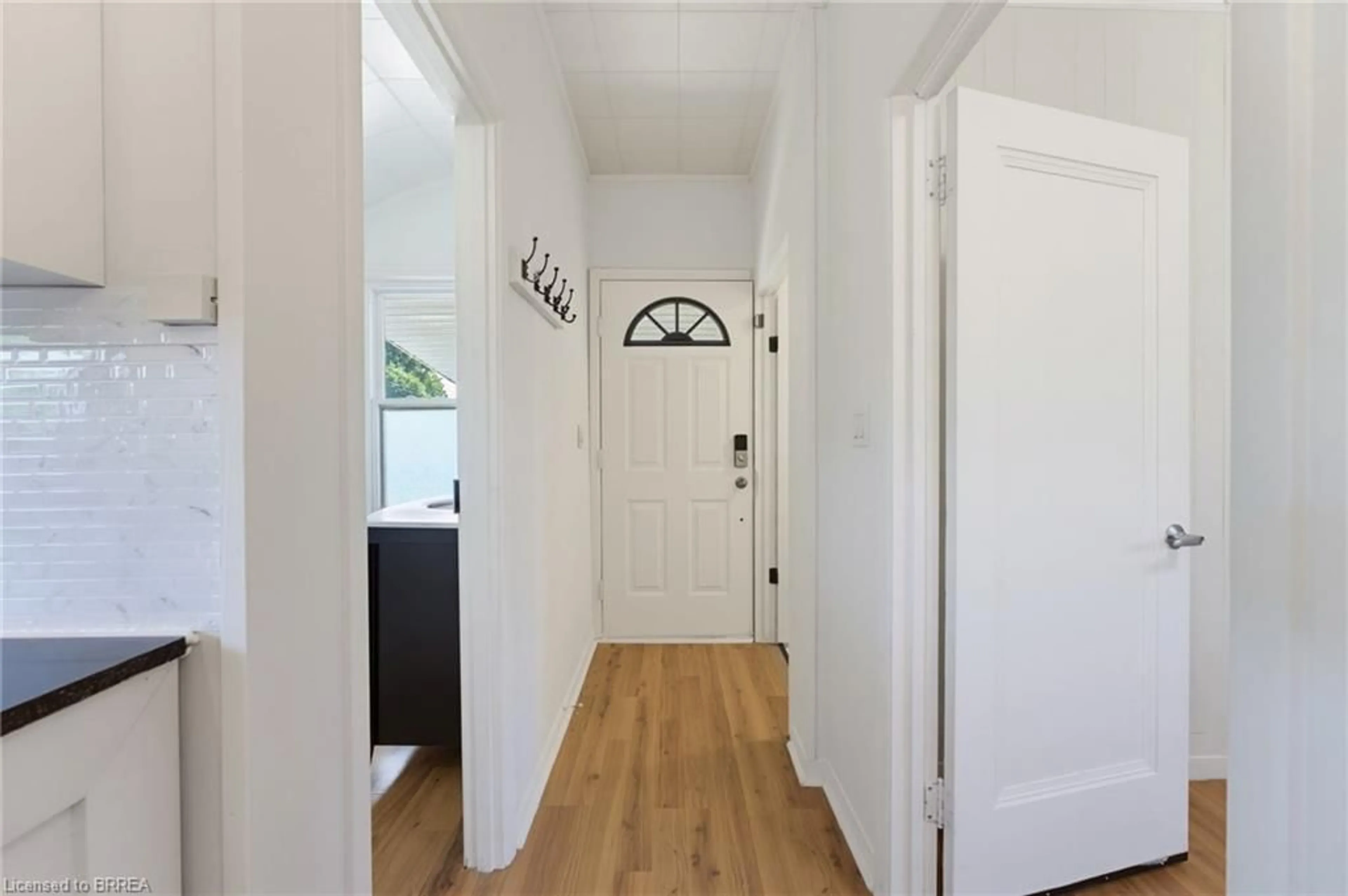 Indoor entryway for 23 John St, Port Dover Ontario N0A 1N7