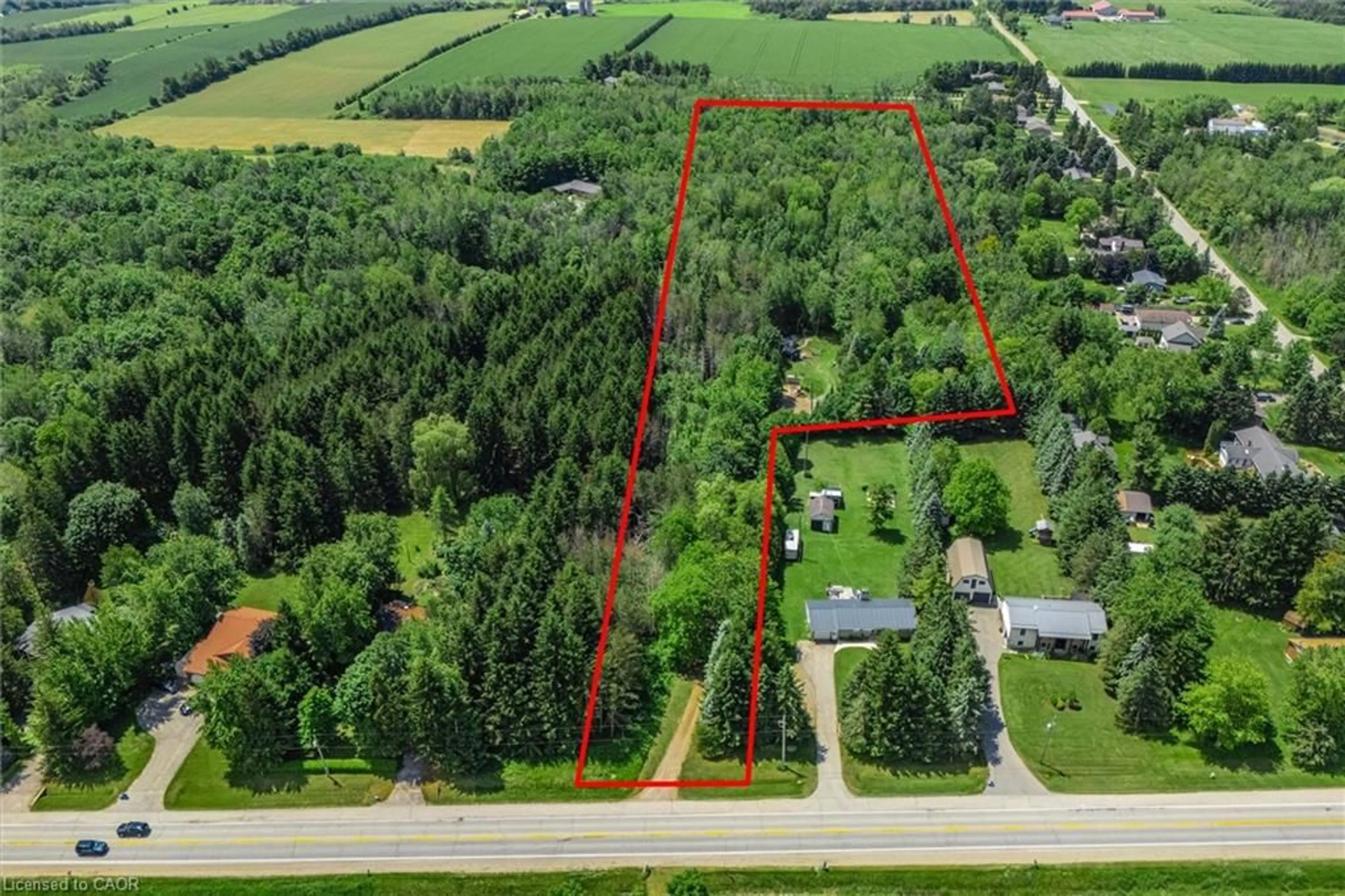 A pic from outside/outdoor area/front of a property/back of a property/a pic from drone, unknown for 7270 Wellington Road 7, Mapleton Ontario N0B 1A0