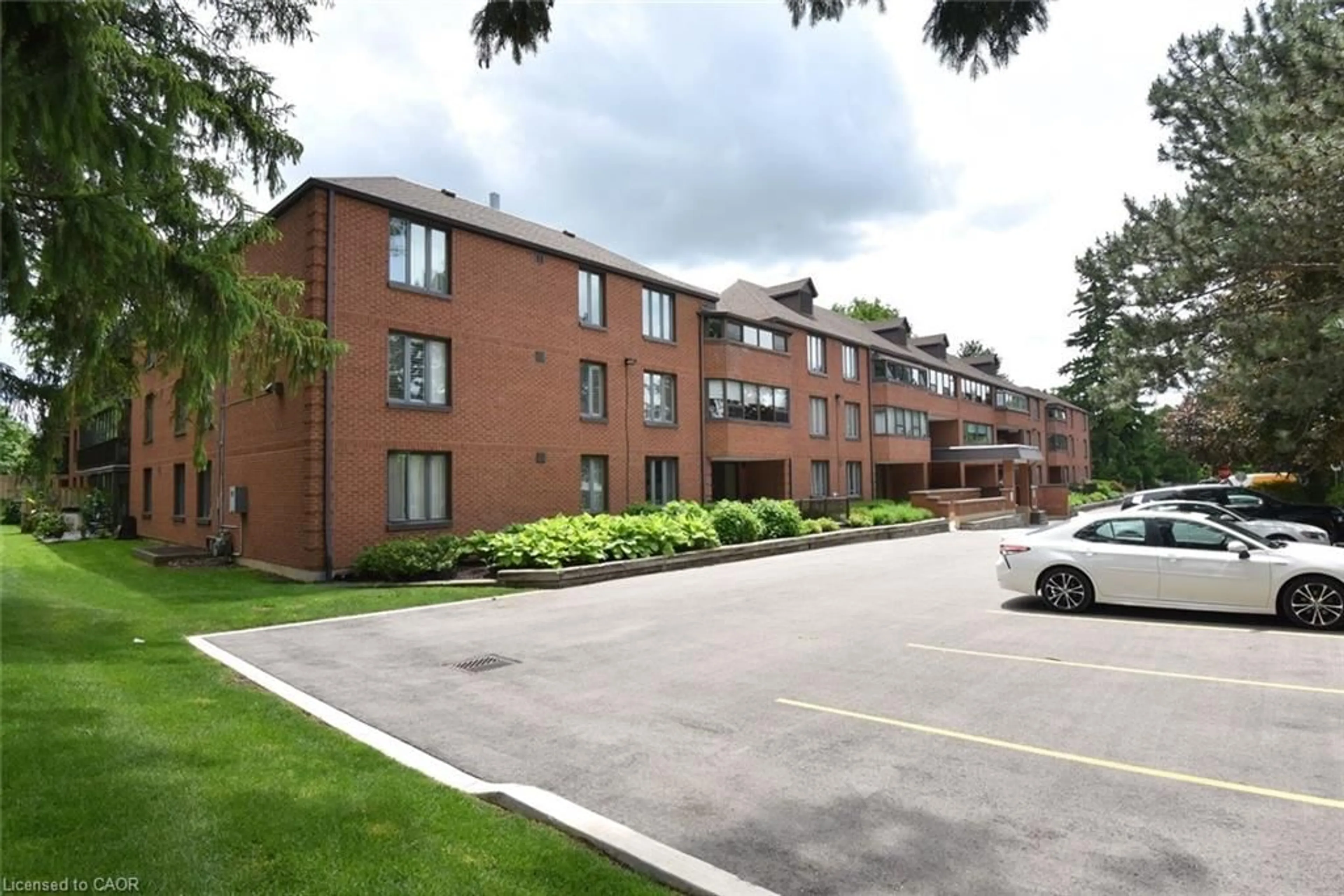 Unknown for 150 Wilson St #303, Ancaster Ontario L9G 4E7